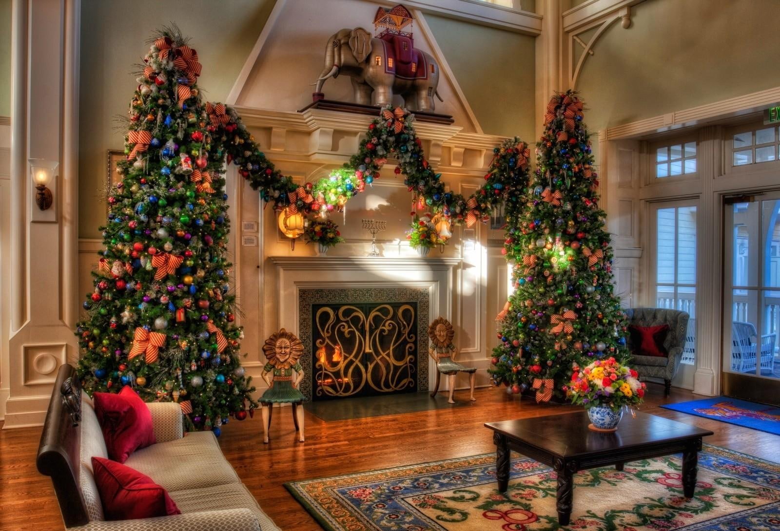christmas trees holiday decorations fireplace home comfort interior green decor