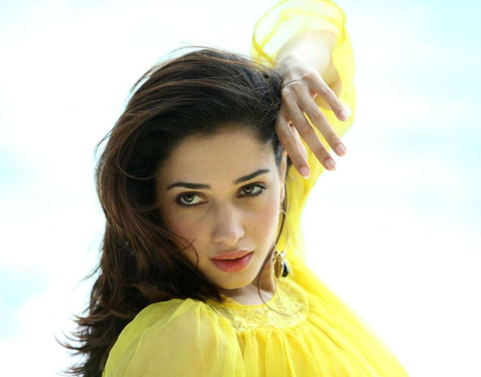 actress babe bhatia bollywood model tamanna