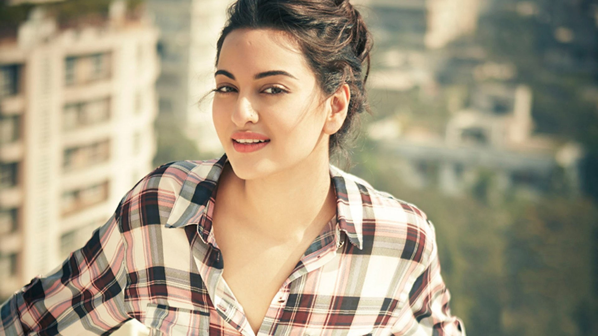 actress babe bollywood indian model sinha sonakshi