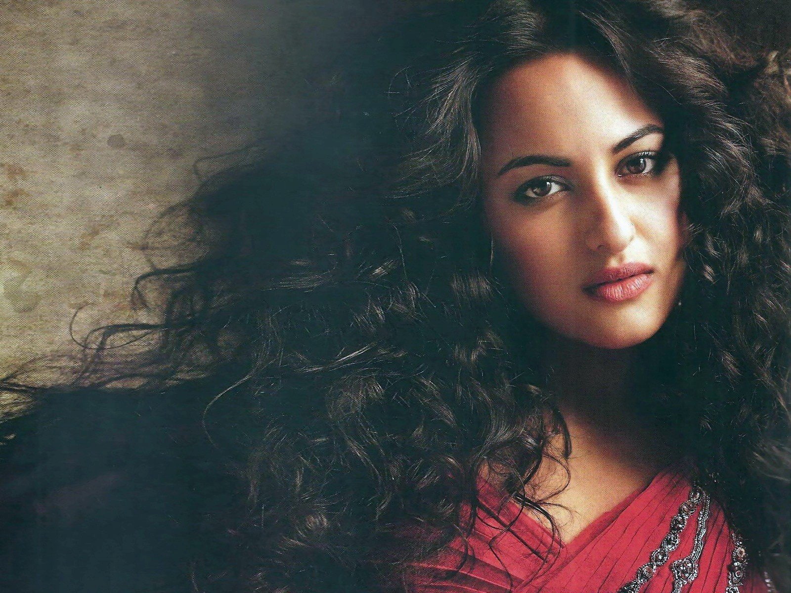 actress babe bollywood indian model sinha sonakshi