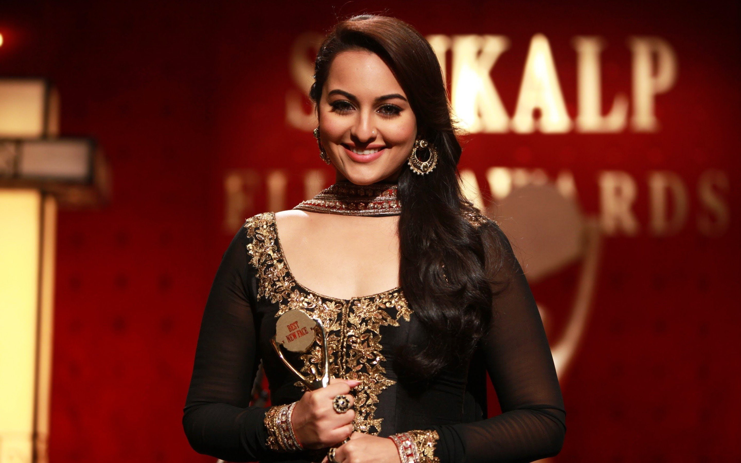 actress babe bollywood indian model sinha sonakshi 2k