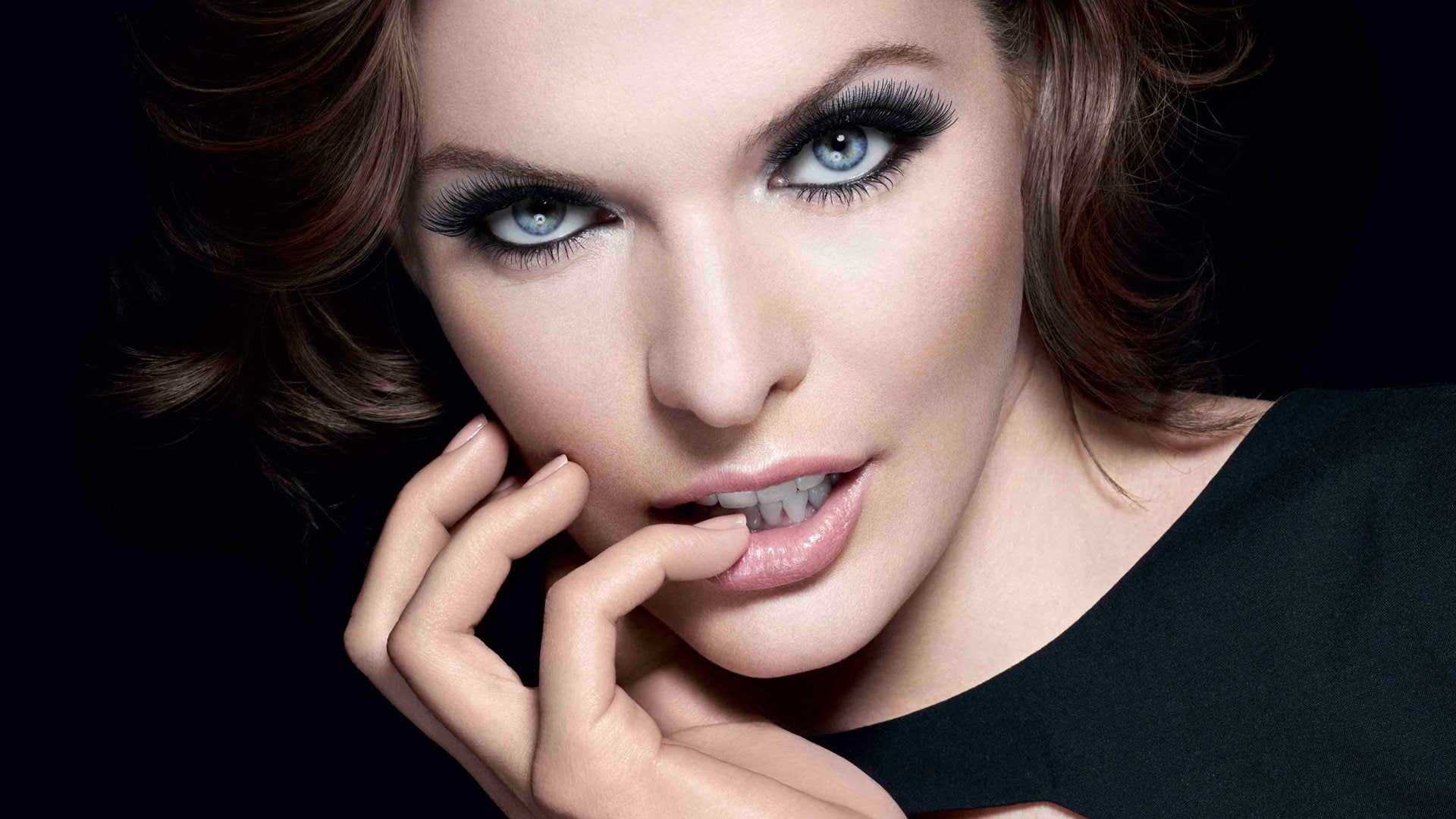 actress beautiful beauty brunette girl jovovich milla