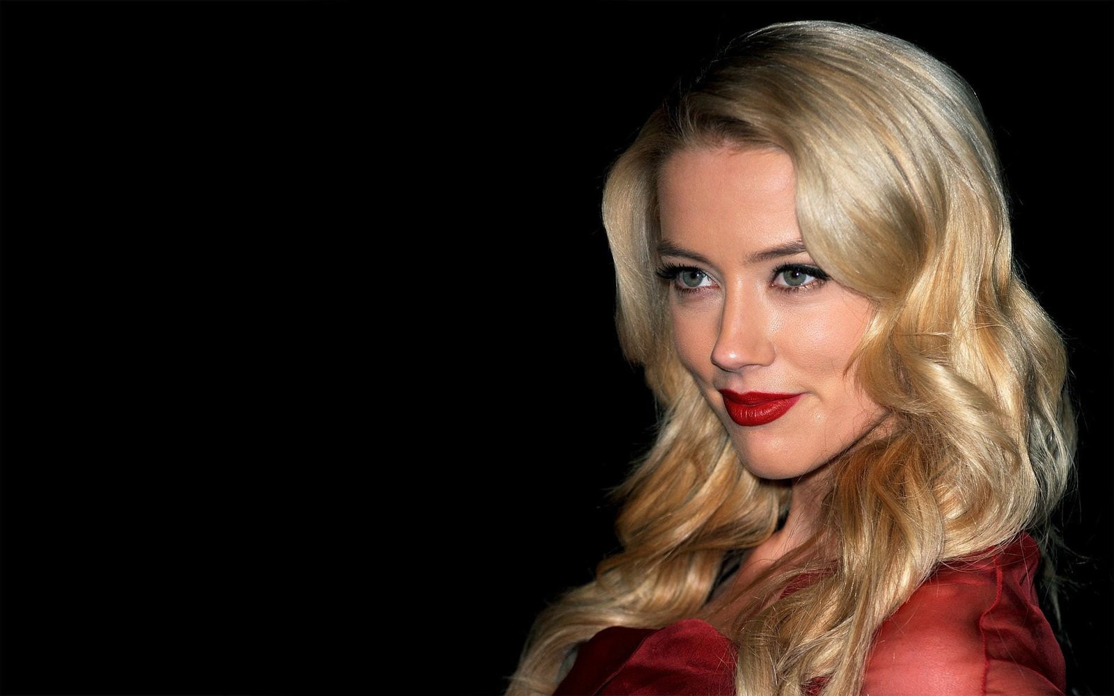 Actresses Amber Heard hair blond portrait black background
