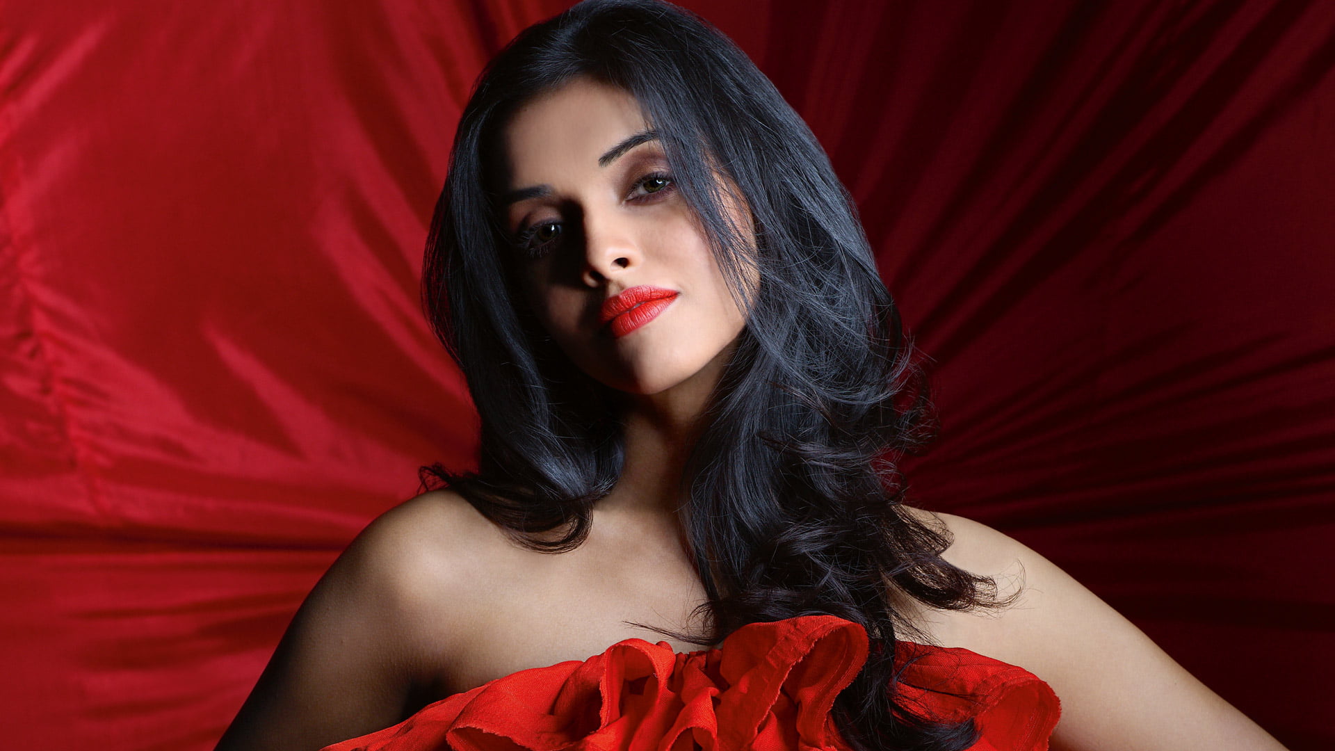 Actresses Asin Thottumkal 70