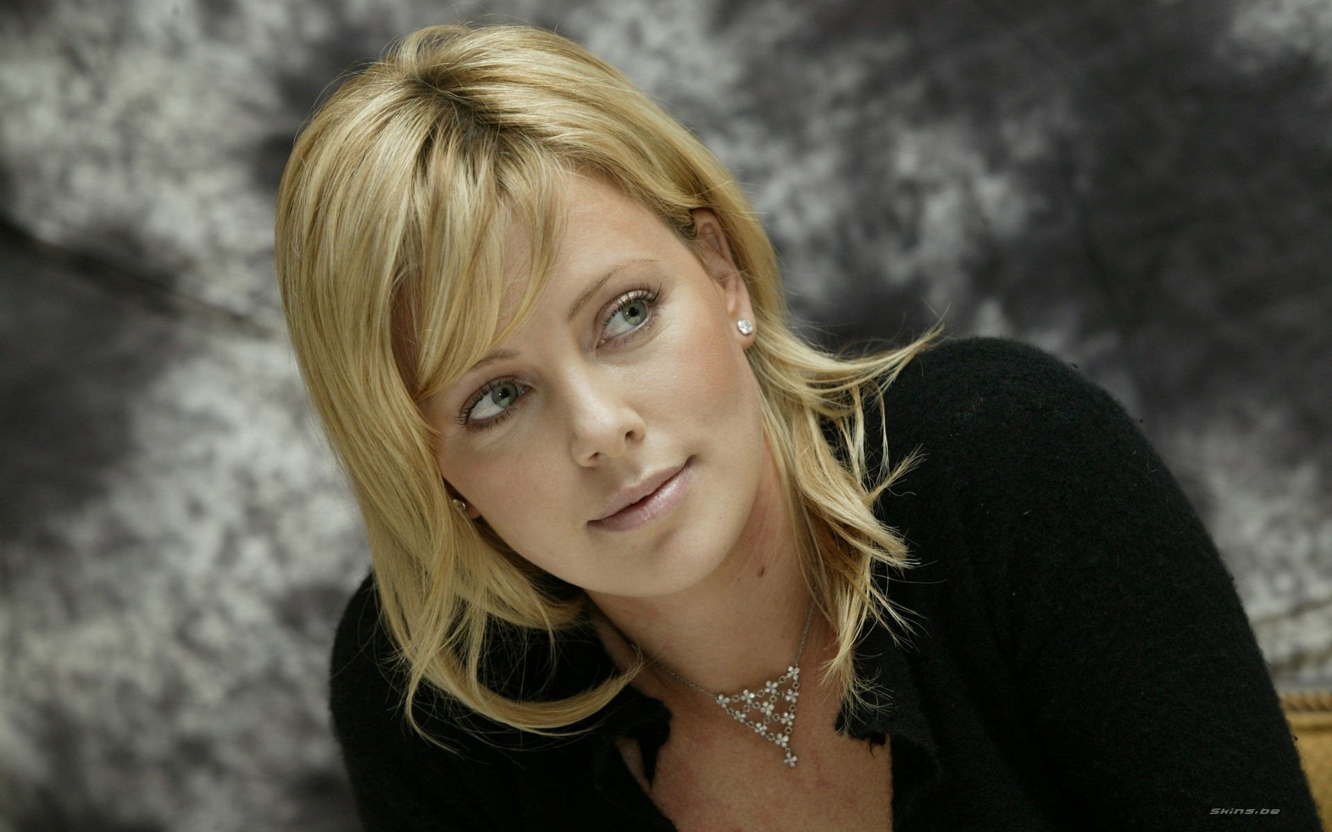 Actresses Charlize Theron blond hair portrait headshot