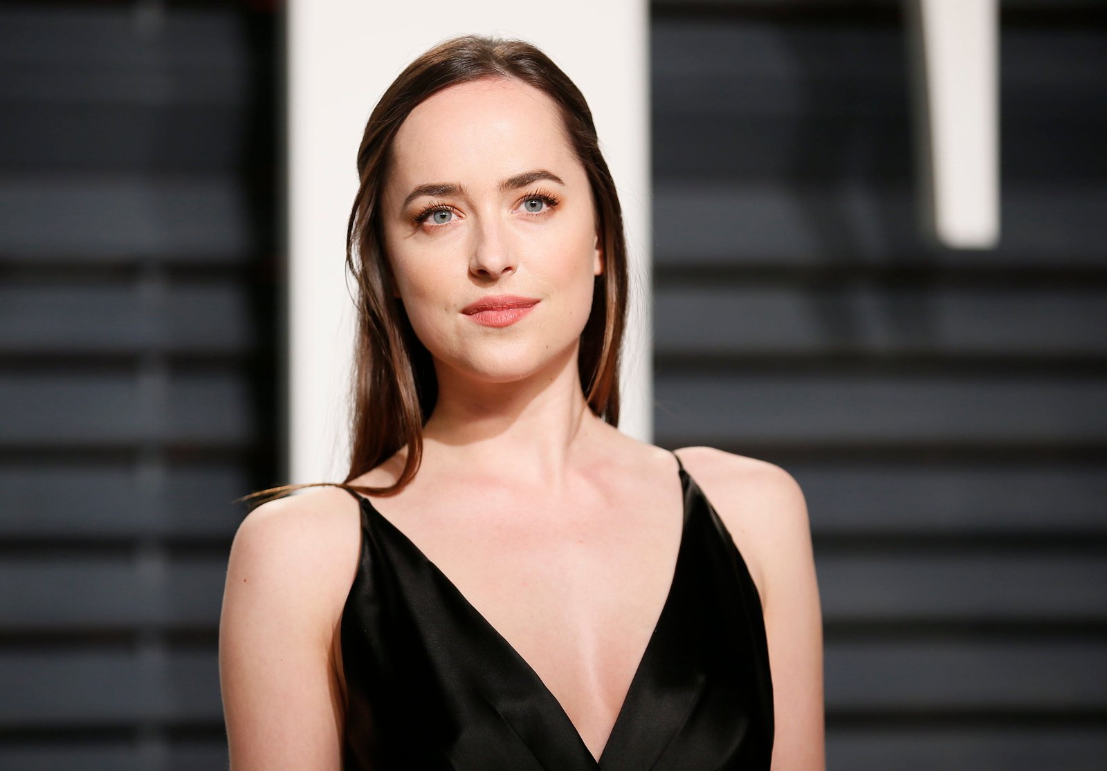 Actresses Dakota Johnson 2k