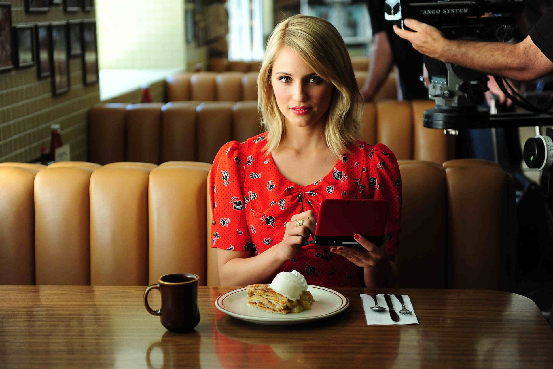 Actresses Dianna Agron food and drink sitting women young adult