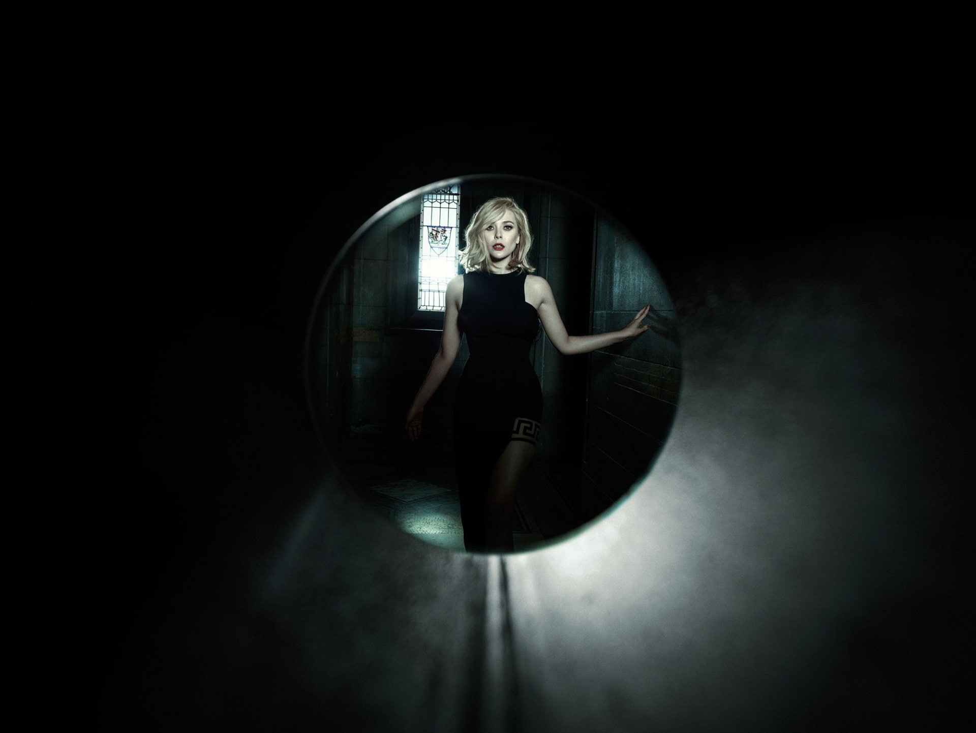 Actresses Elizabeth Olsen