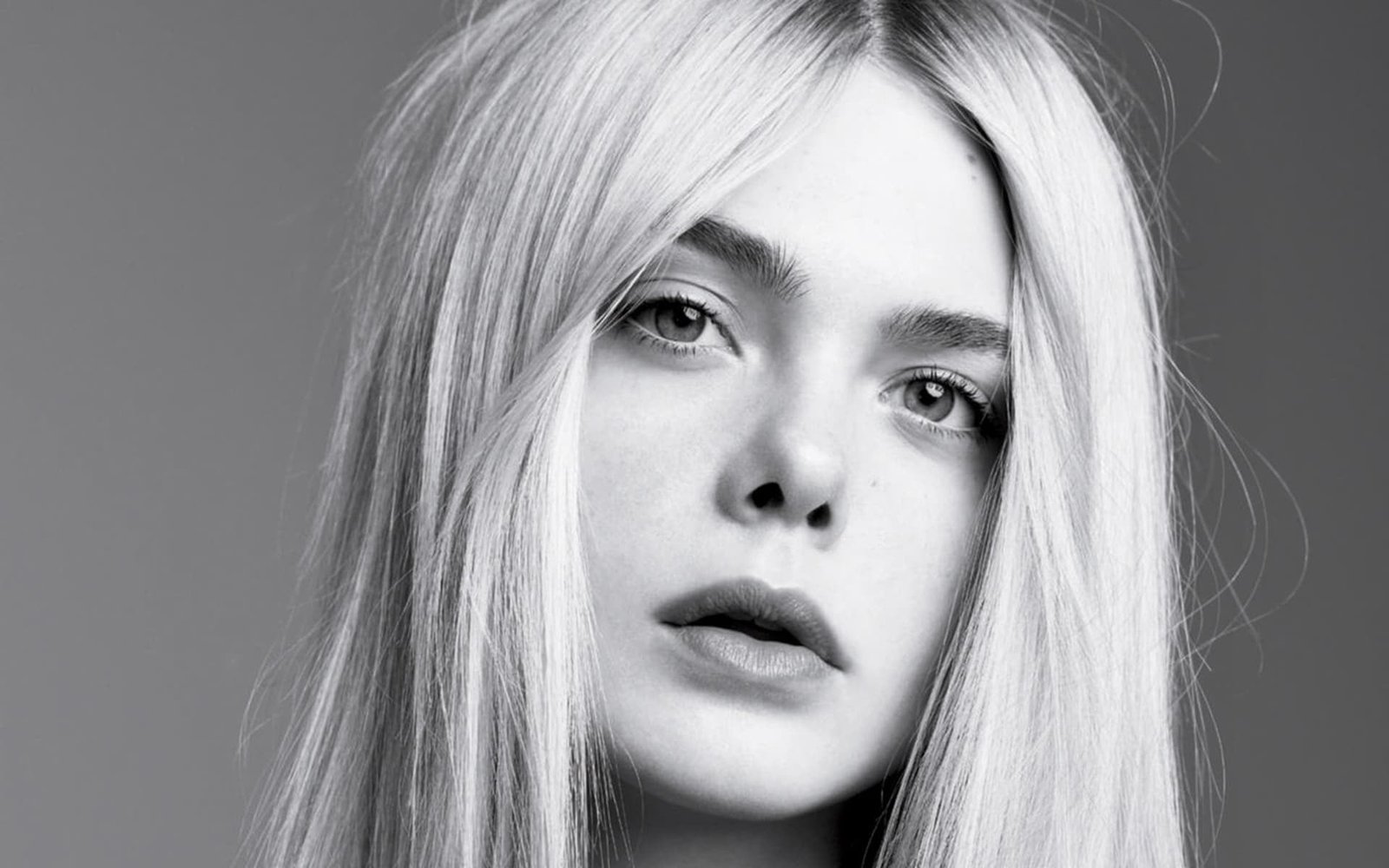 Actresses Elle Fanning Black and White Blonde Celebrity