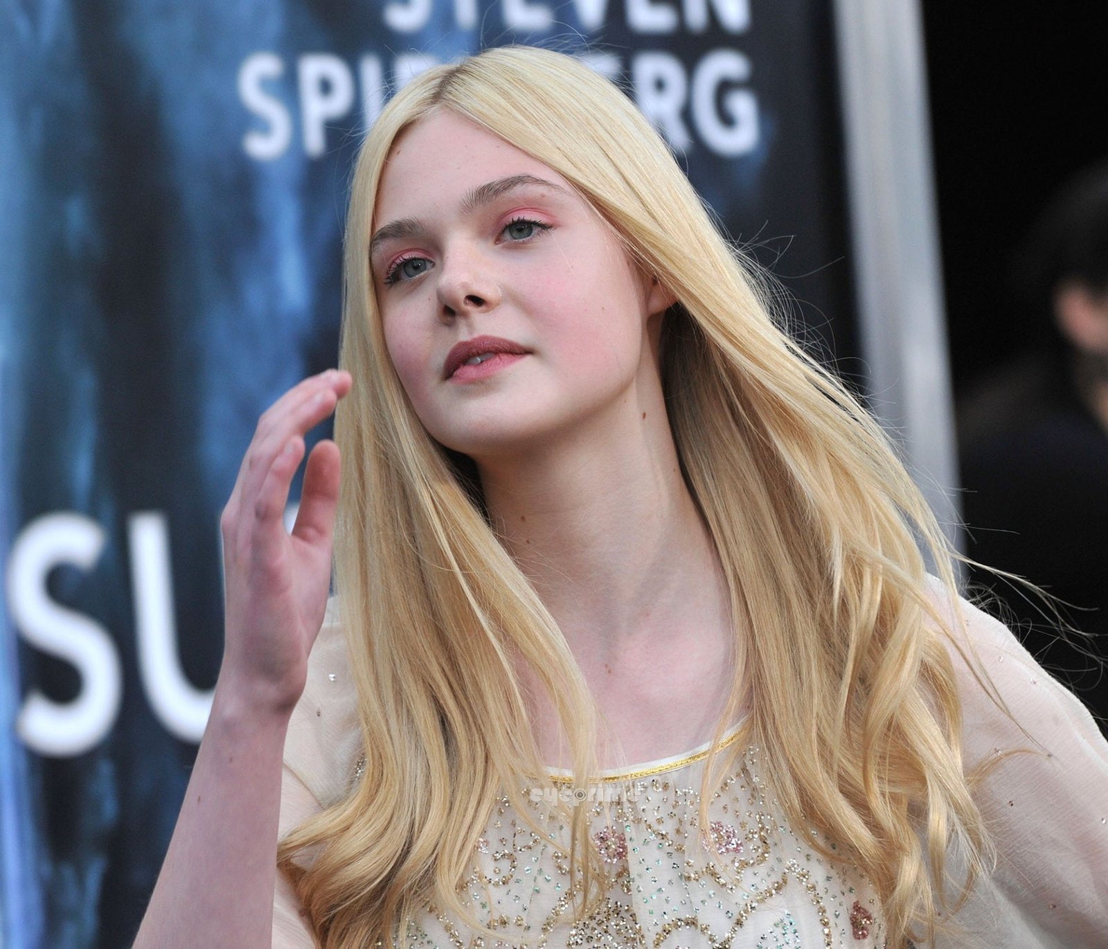 Actresses Elle Fanning