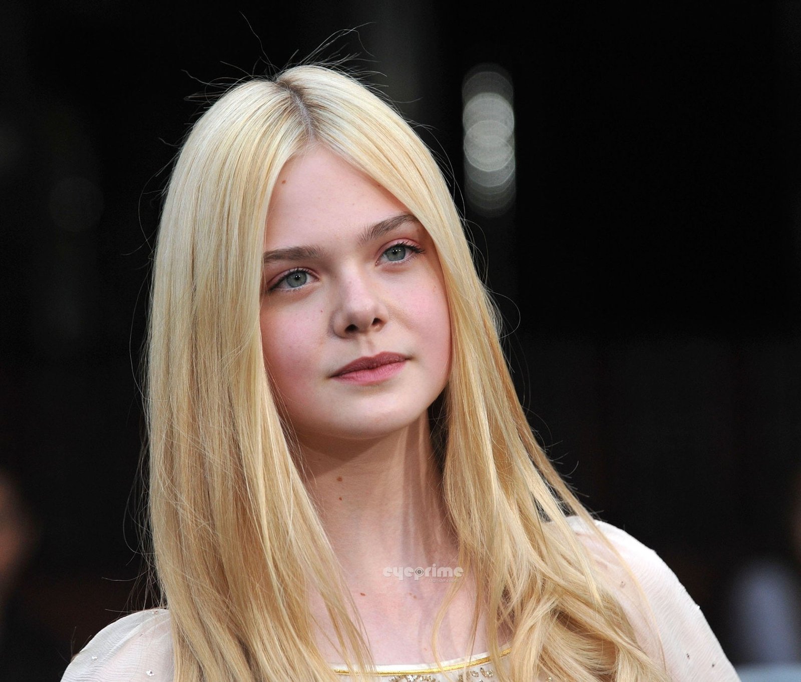 Actresses Elle Fanning