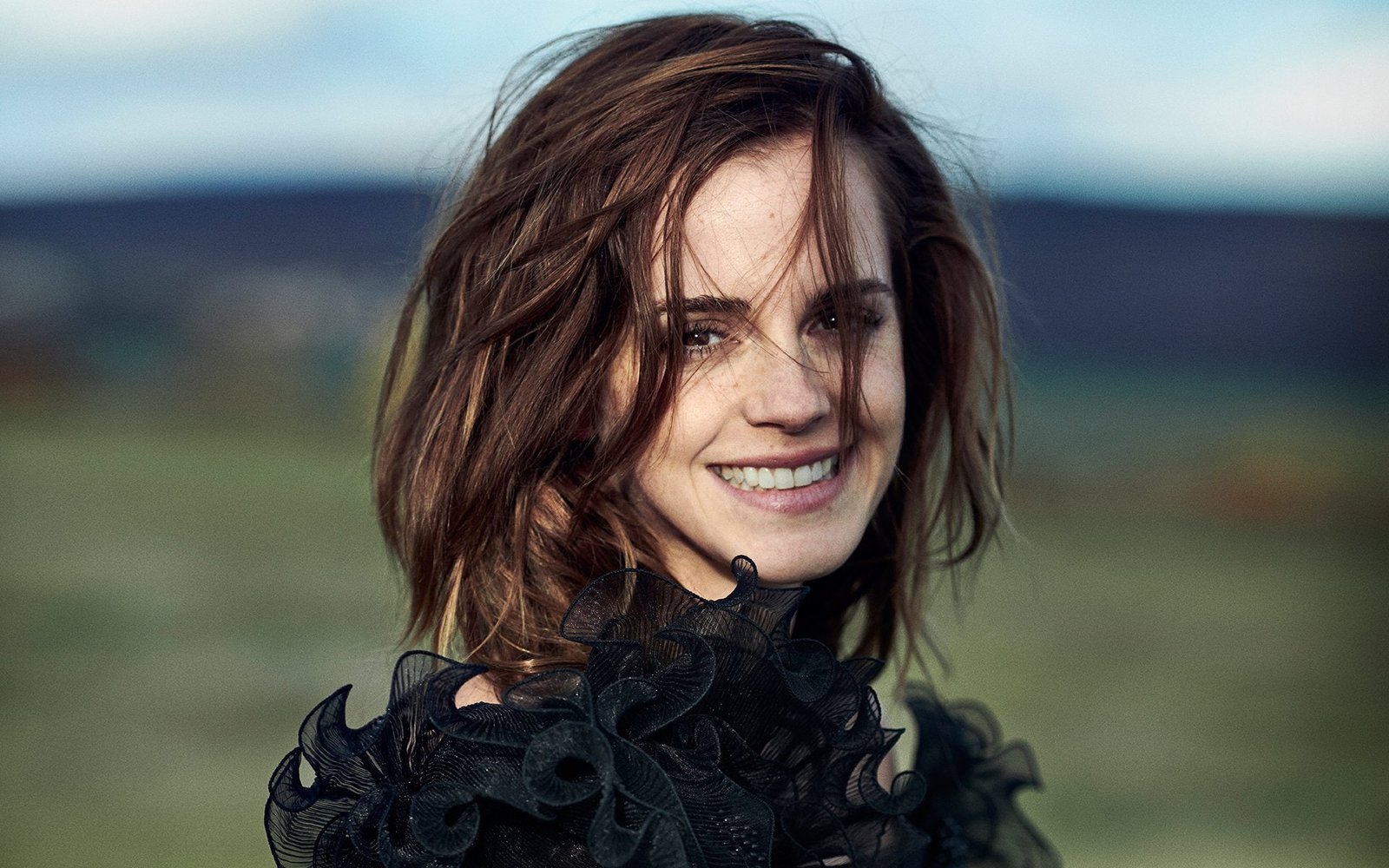 Actresses Emma Watson English Smile