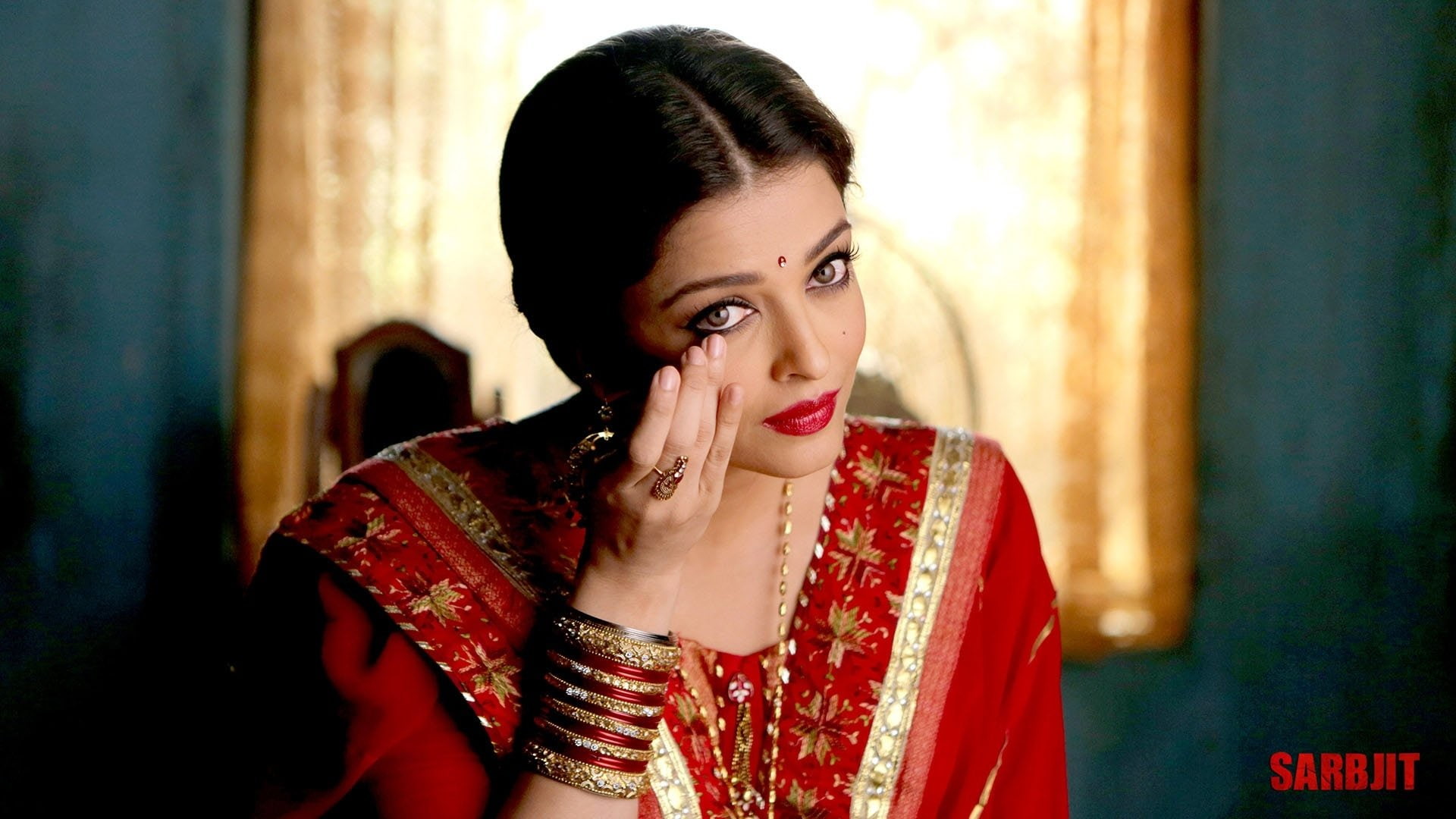 Actresses Aishwarya Rai Saree