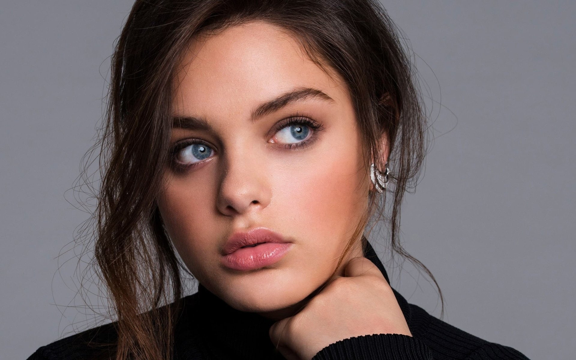 Actresses Odeya Rush Blue Eyes Brunette Face portrait 17