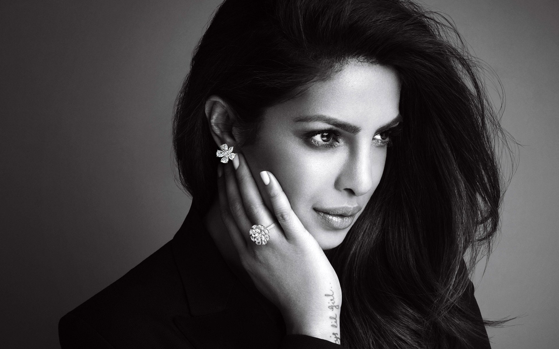 Actresses Priyanka Chopra Black amp; White Face Indian