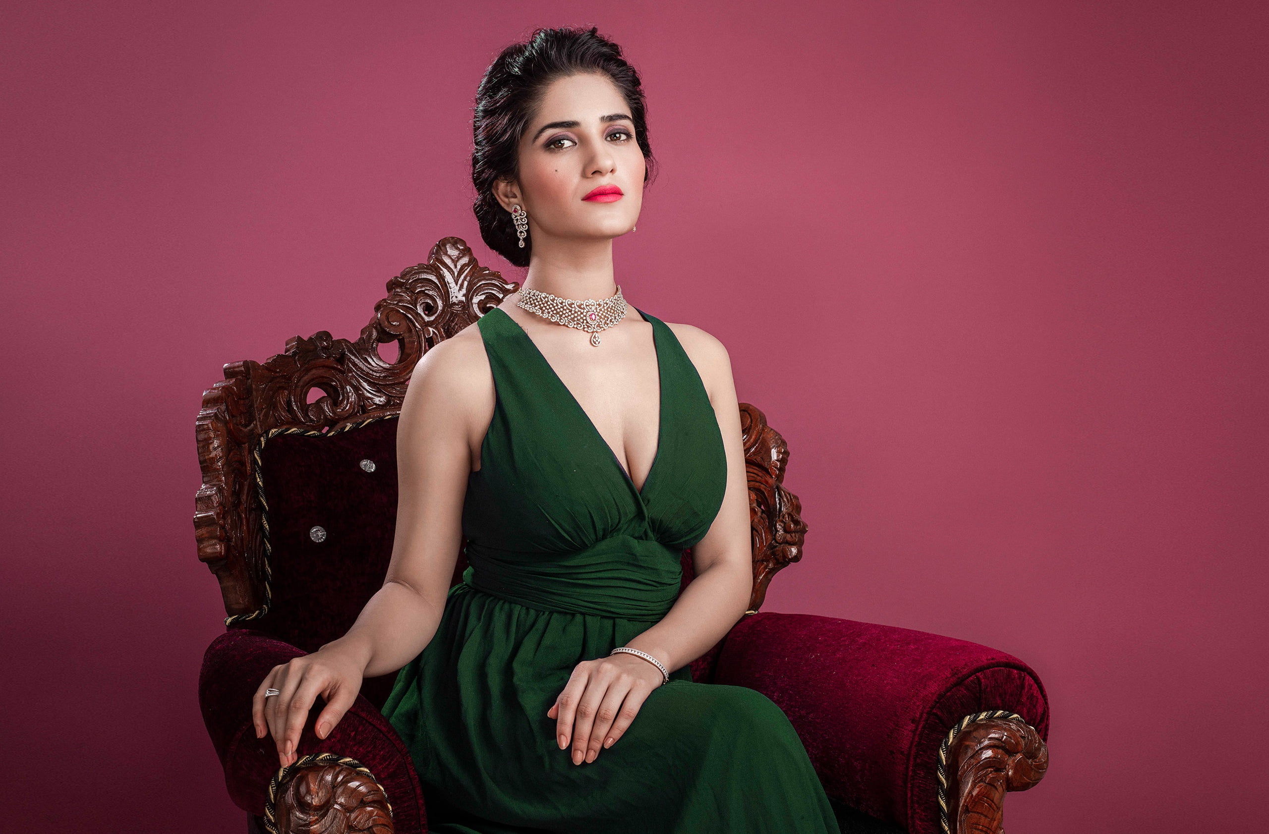 Actresses Ruhani Sharma Black Hair Brown Eyes Green 2k