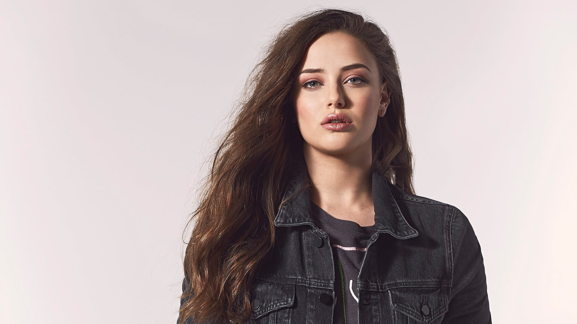 Actresses Katherine Langford Australian Brunette Girl Long Hair
