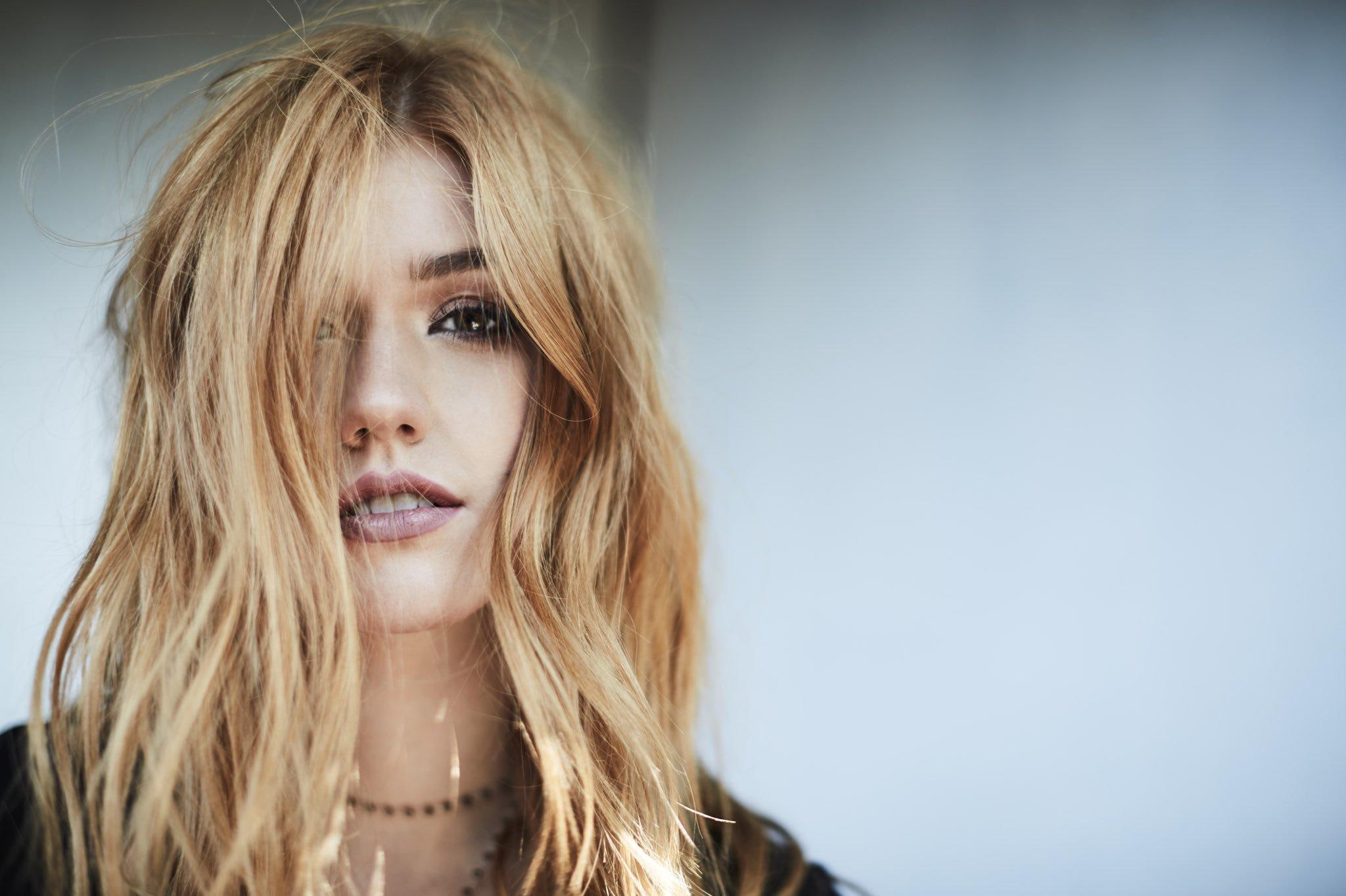 Actresses Katherine McNamara Redhead 2k