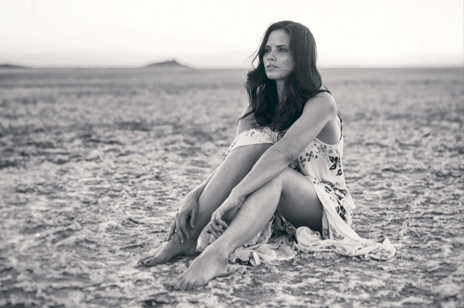 Actresses Katrina Law Black amp; White Depth Of Field Dress