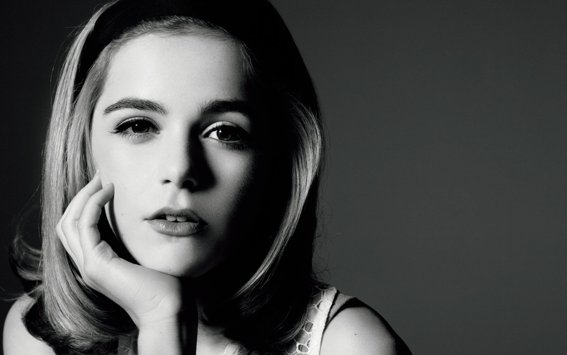 Actresses Kiernan Shipka Monochrome