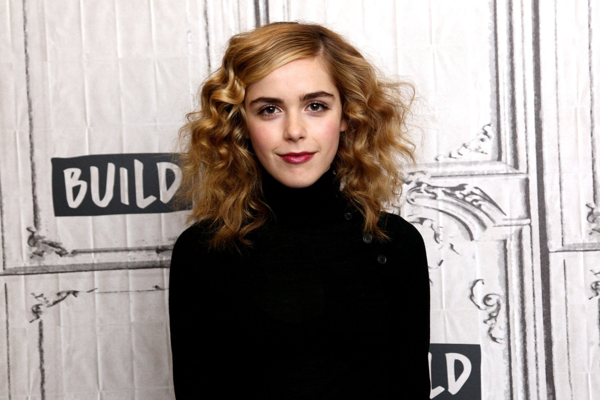 Actresses Kiernan Shipka