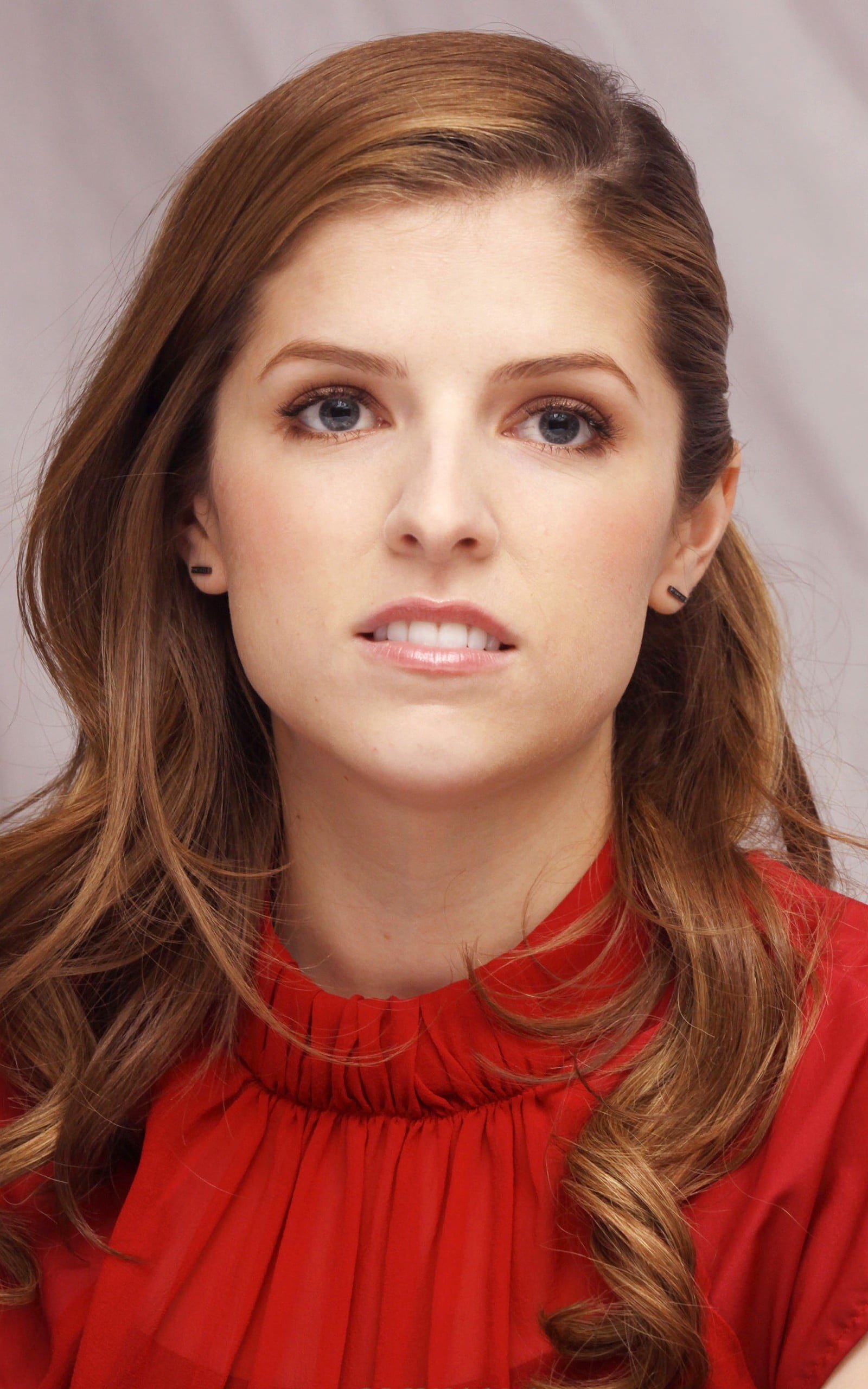 Anna Kendrick actress brunette celebrity women portrait display