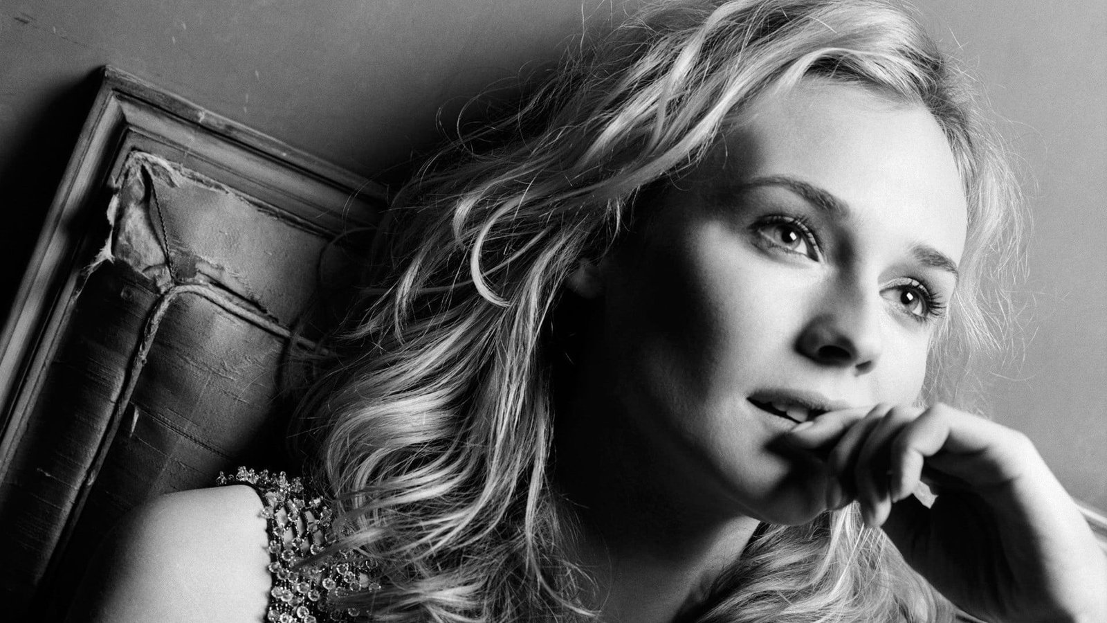 face closeup blonde monochrome Diane Kruger women portrait
