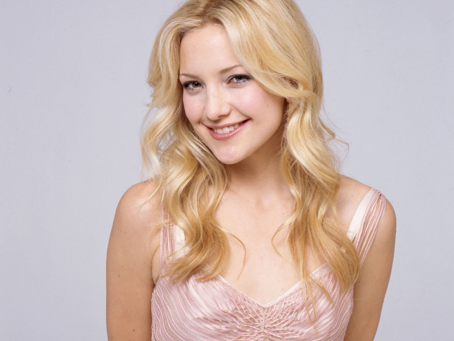 Kate Hudson Smiling Girl women's pink sleeveless top Female celebrities