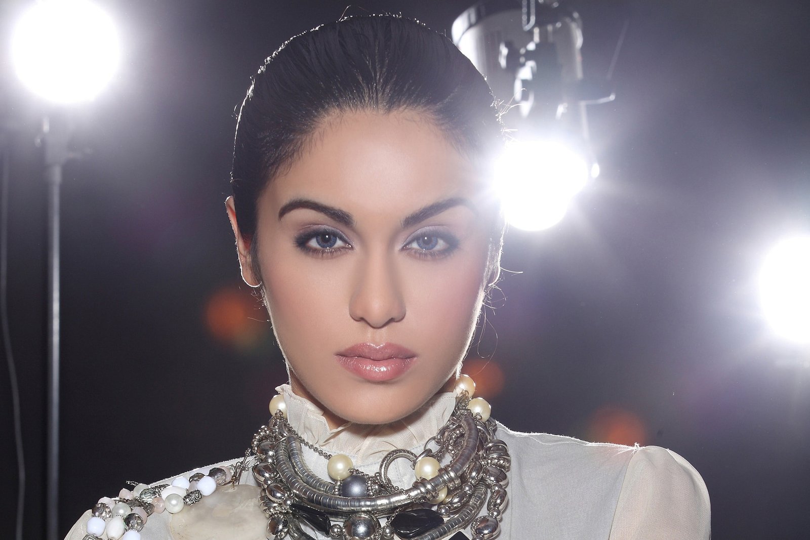 adah sharma indian celebrities desi girl girls portrait 2k