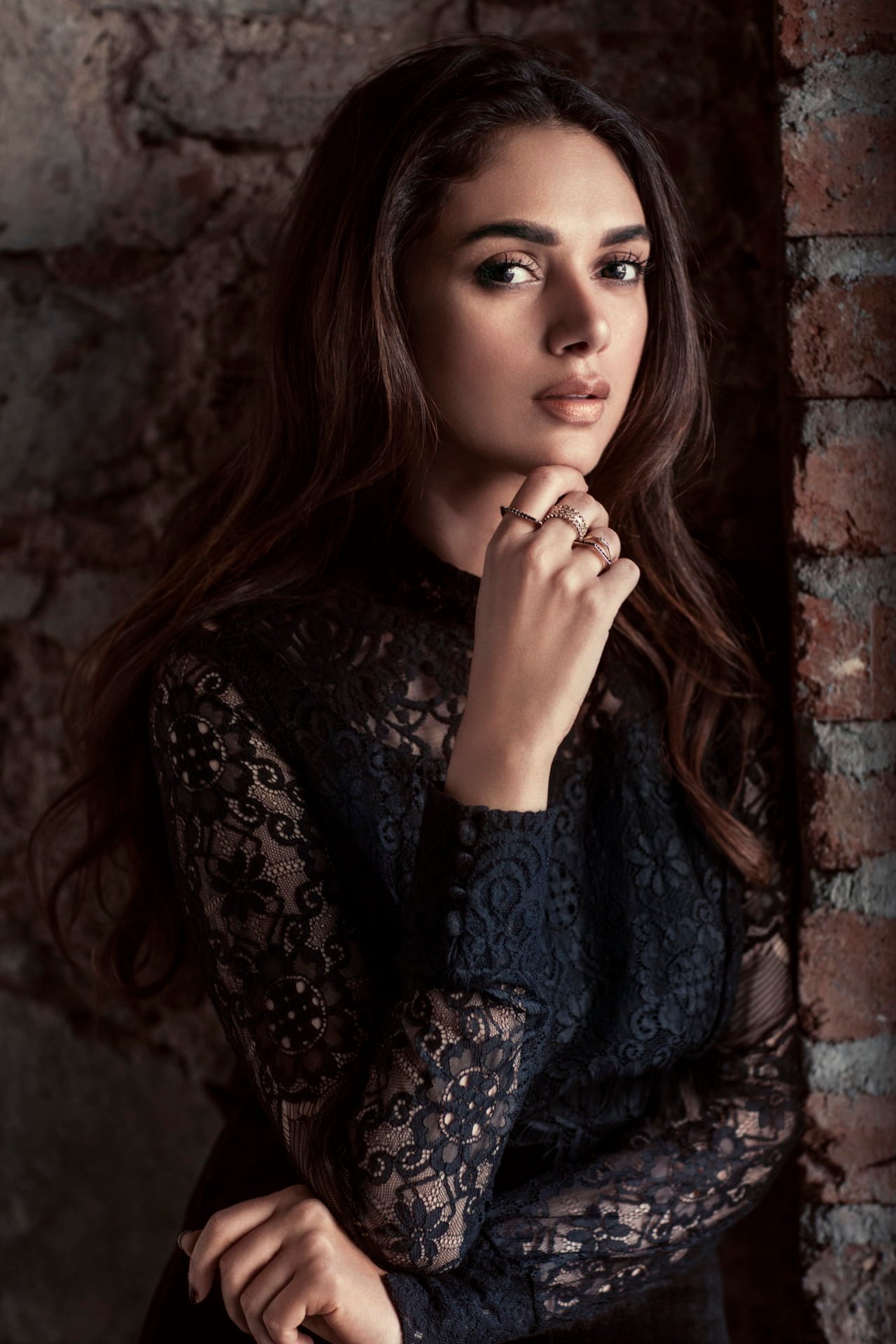 Aditi Rao Hydari women actress Indian brunette indoors