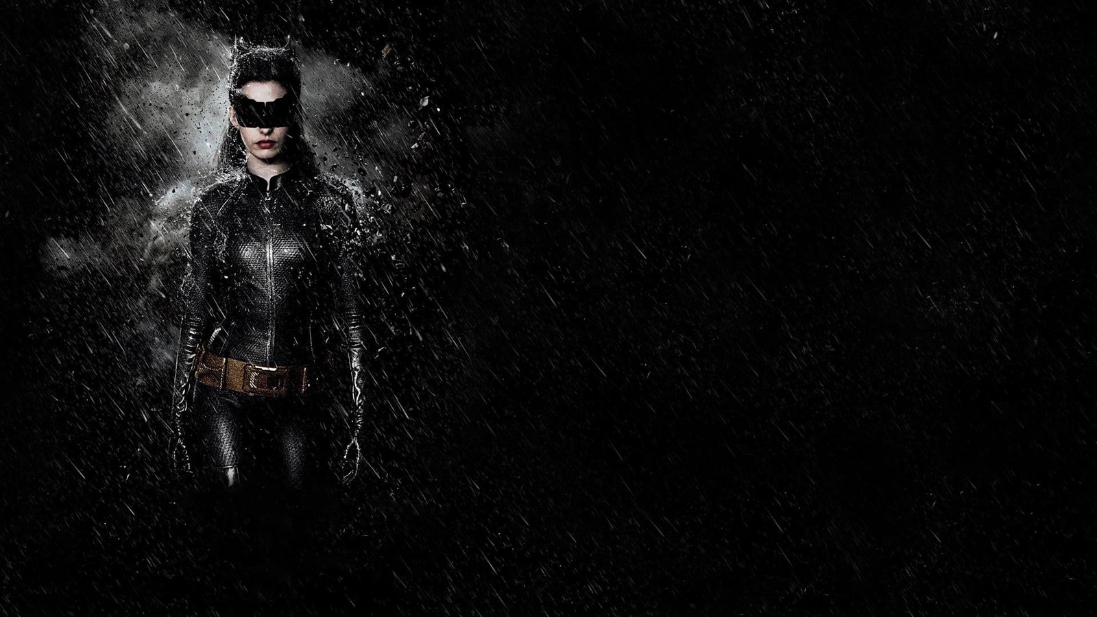 Anne hathaway catwoman batman the dark knight rises celebrity