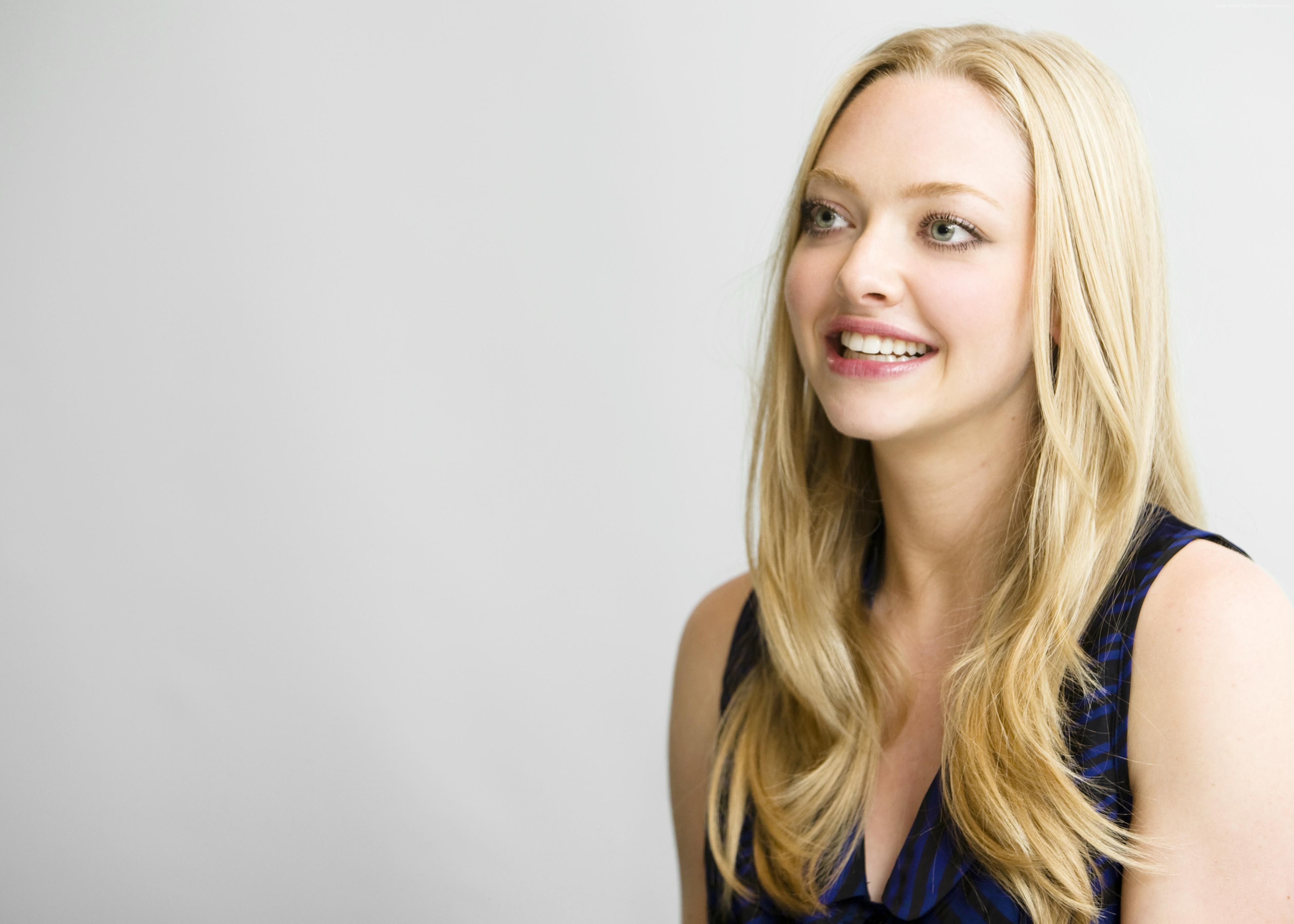 Amanda Seyfried actress blonde Most Popular Celebs 17 2k
