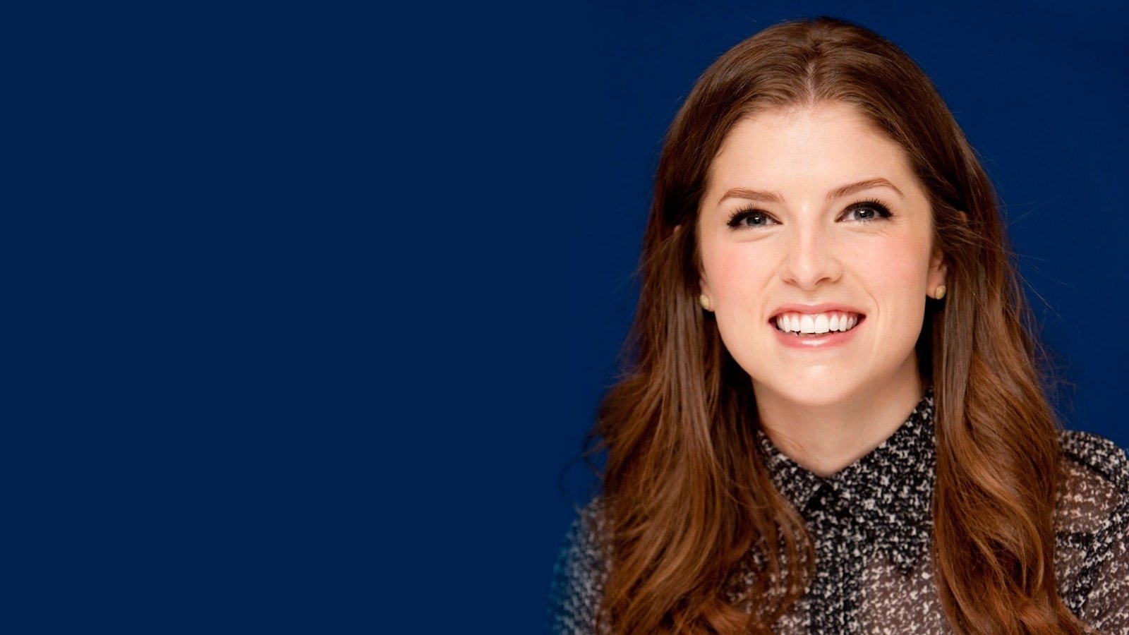 Anna Kendrick actress celebrity women brunette smiling