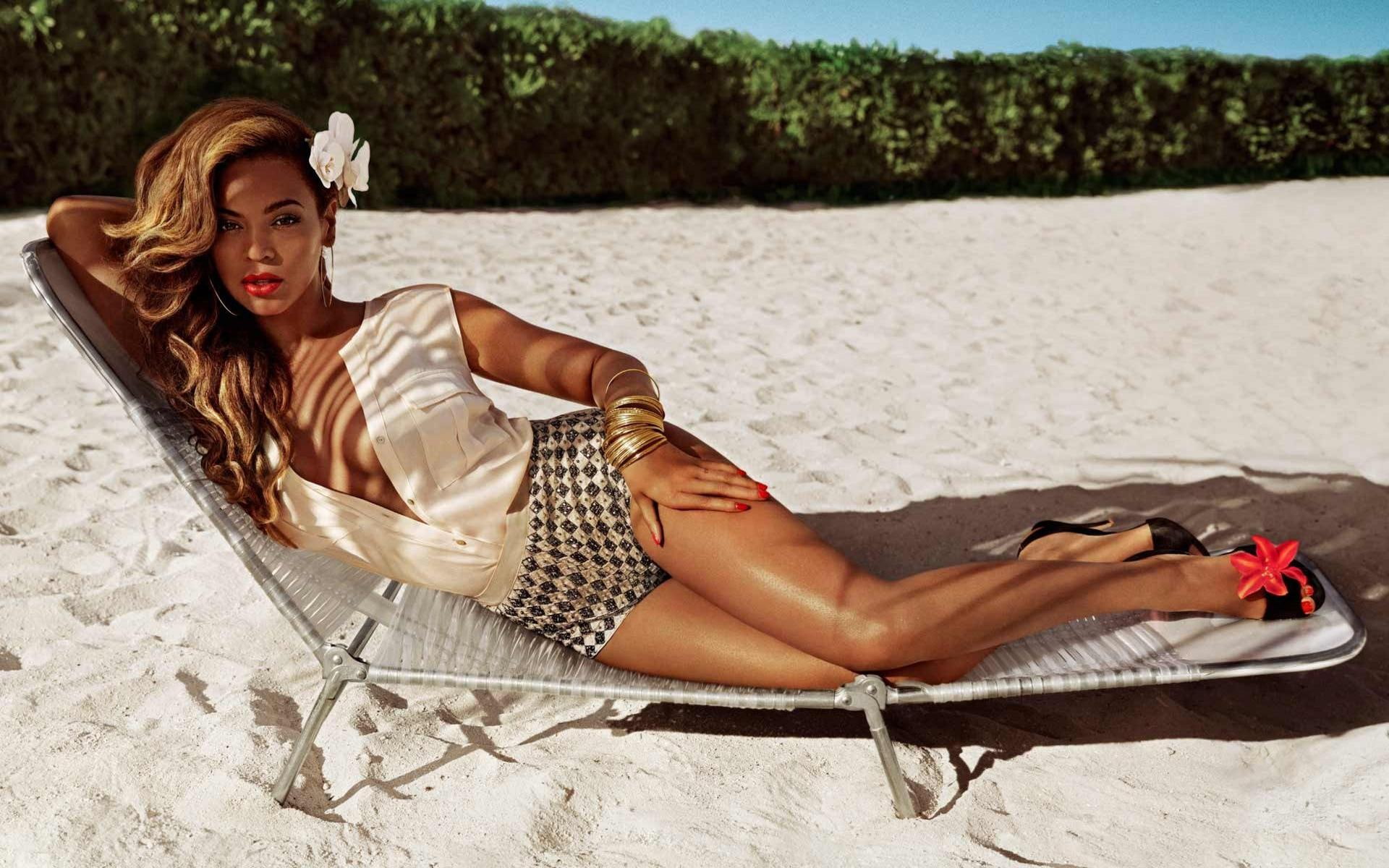 Beyonce Too Red Dress actress celebrity celebrities girls