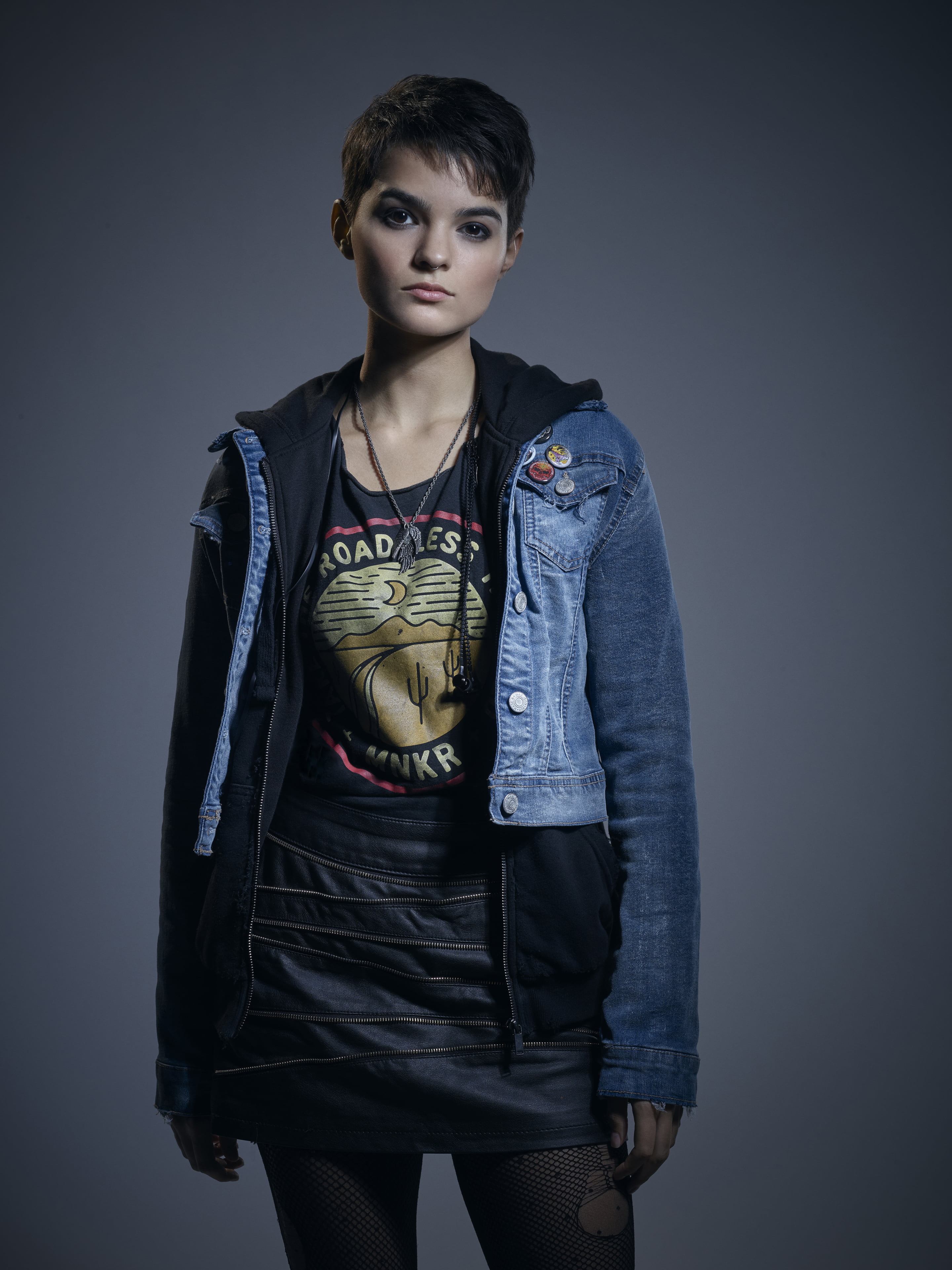Brianna Hildebrand women actress short hair brunette dark 2k