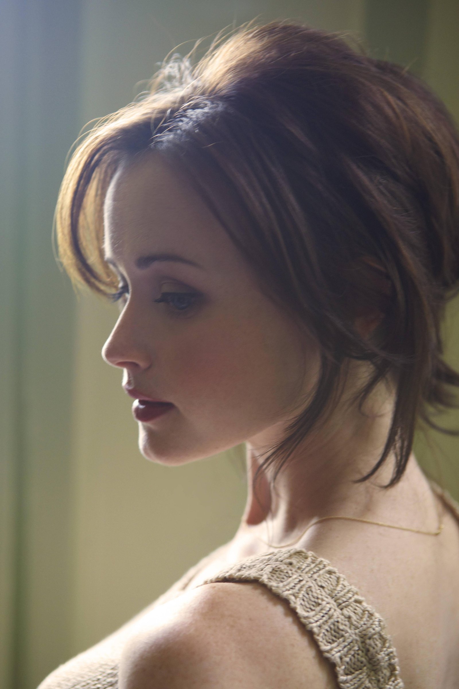 brunette actress looking away Alexis Bledel women one person 2k