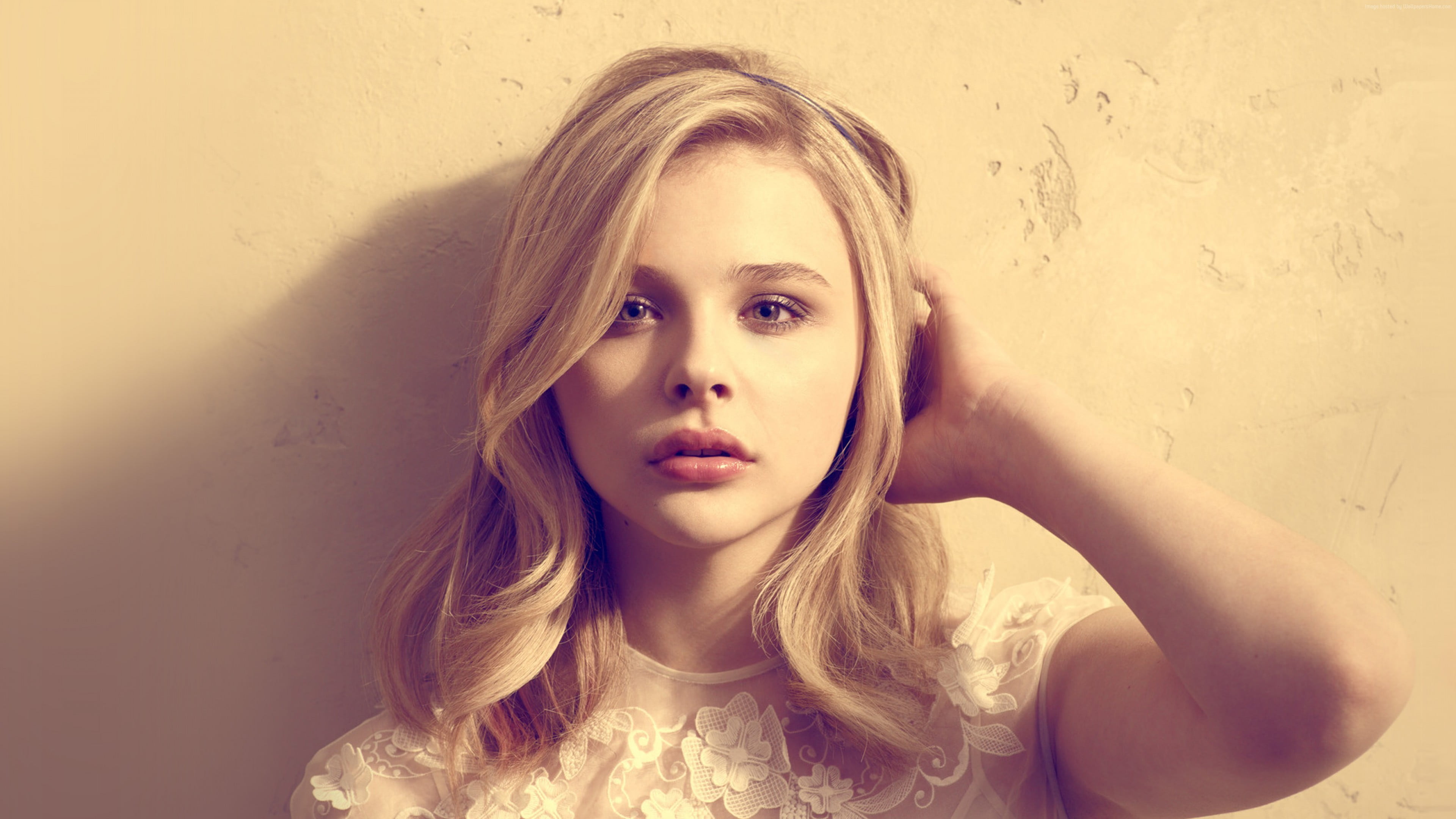 Chloe Grace Moretz celebrity actress blonde Chlo 2k