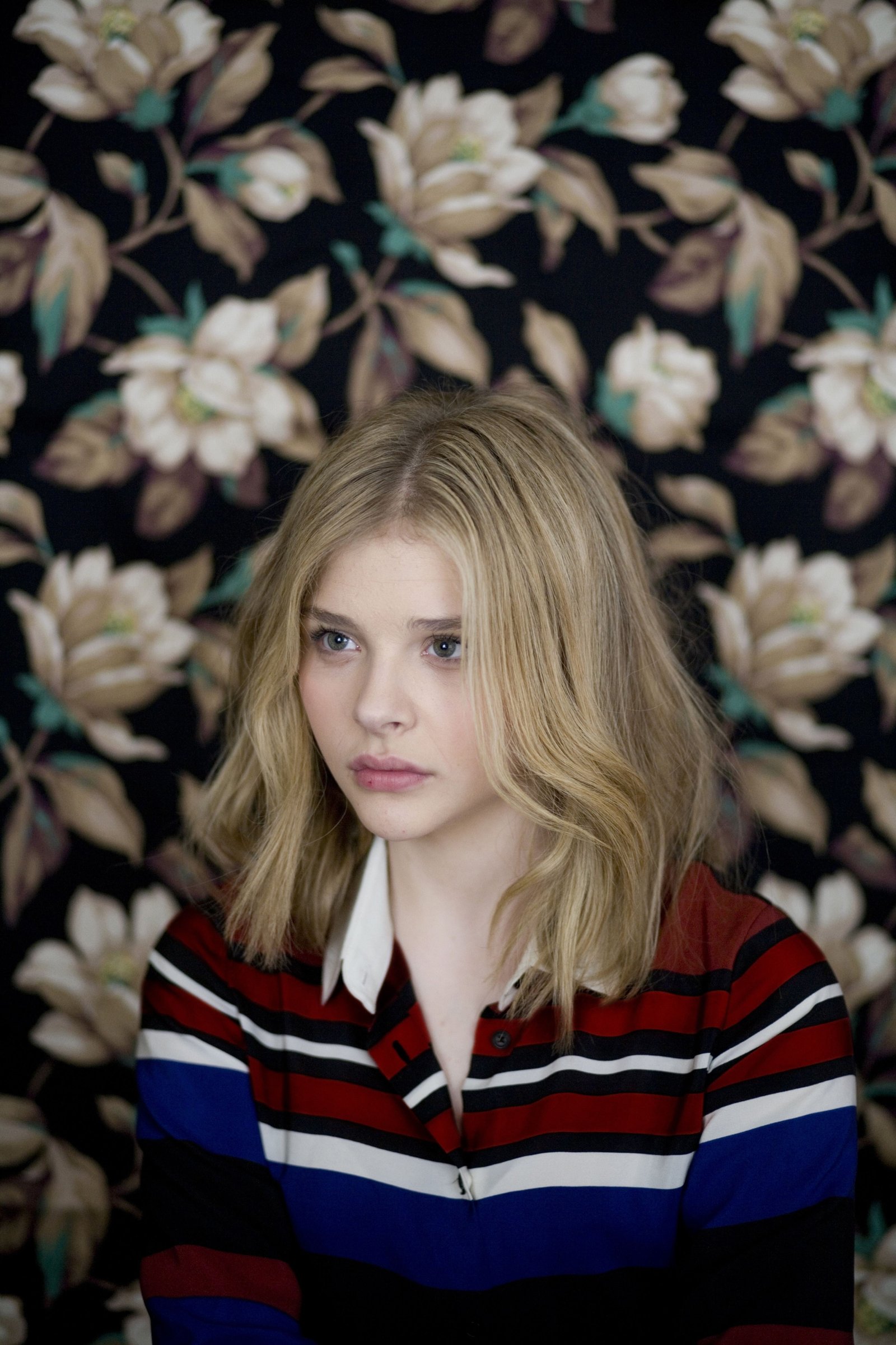 Chlo Grace Moretz women actress celebrity blond hair 2k