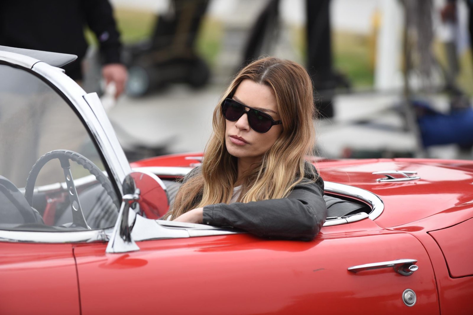 car machine auto pose makeup actress glasses the series 2k