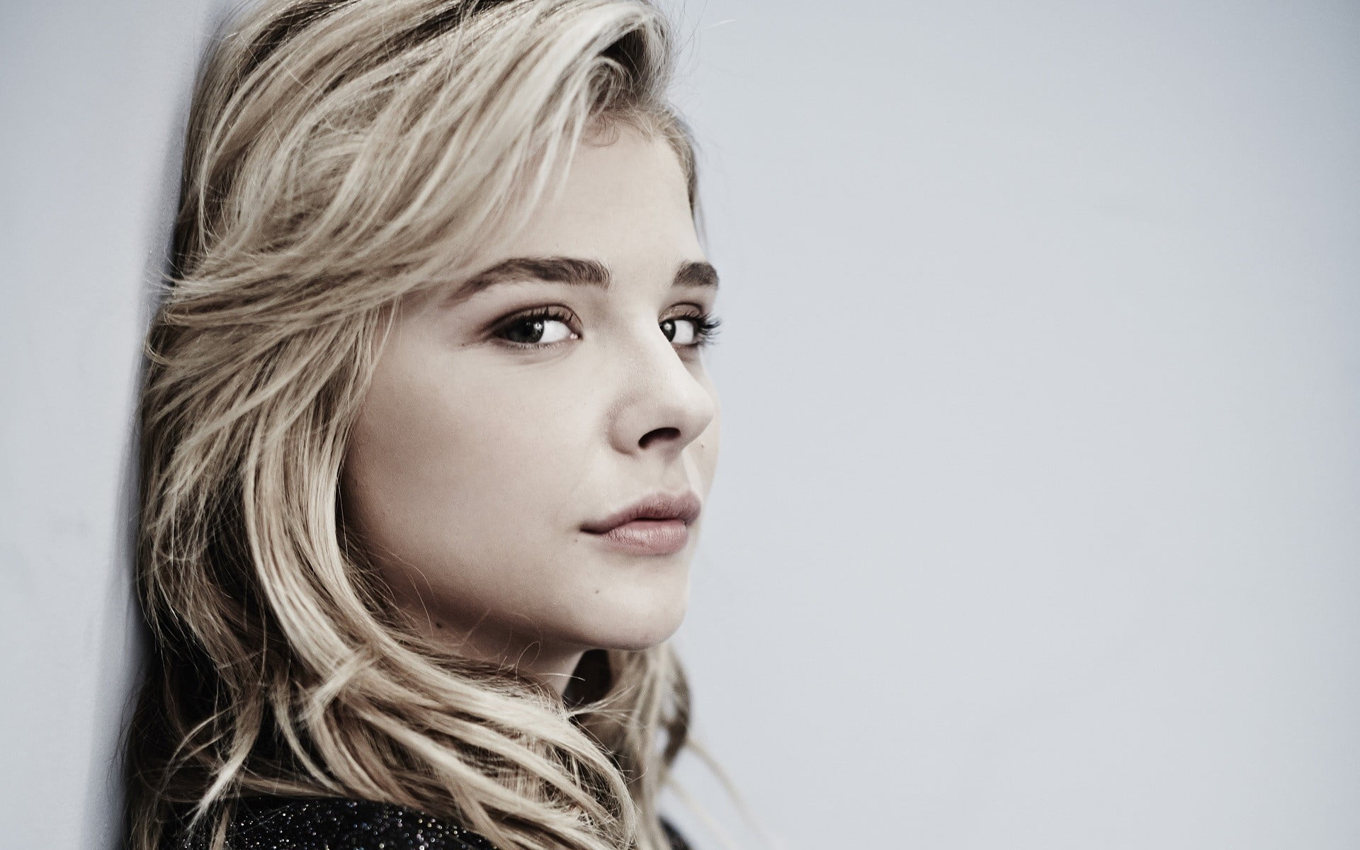Chlo Grace Moretz women blonde face green eyes actress