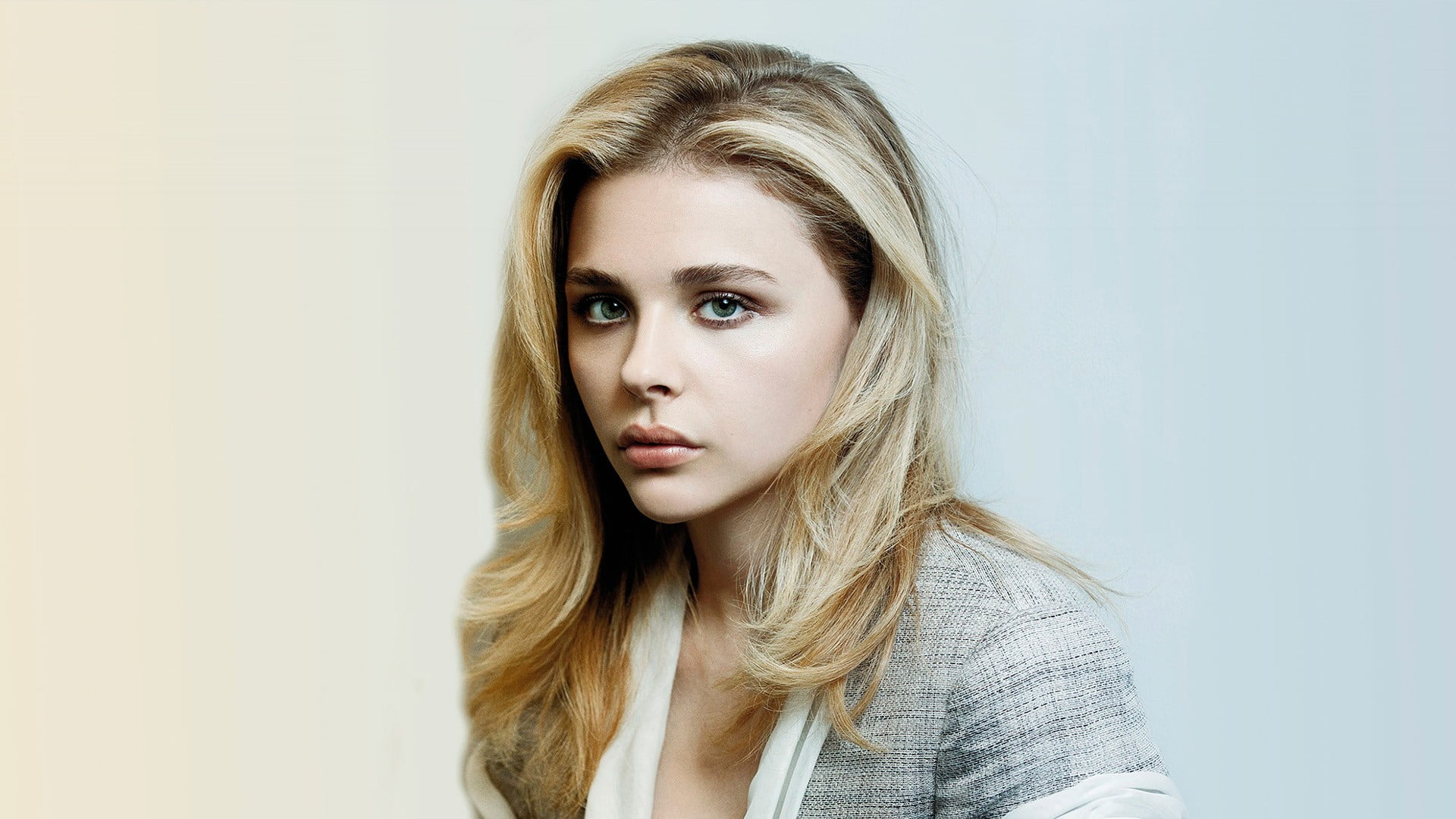 Chloe Mortez Chlo Grace Moretz women looking at viewer actress