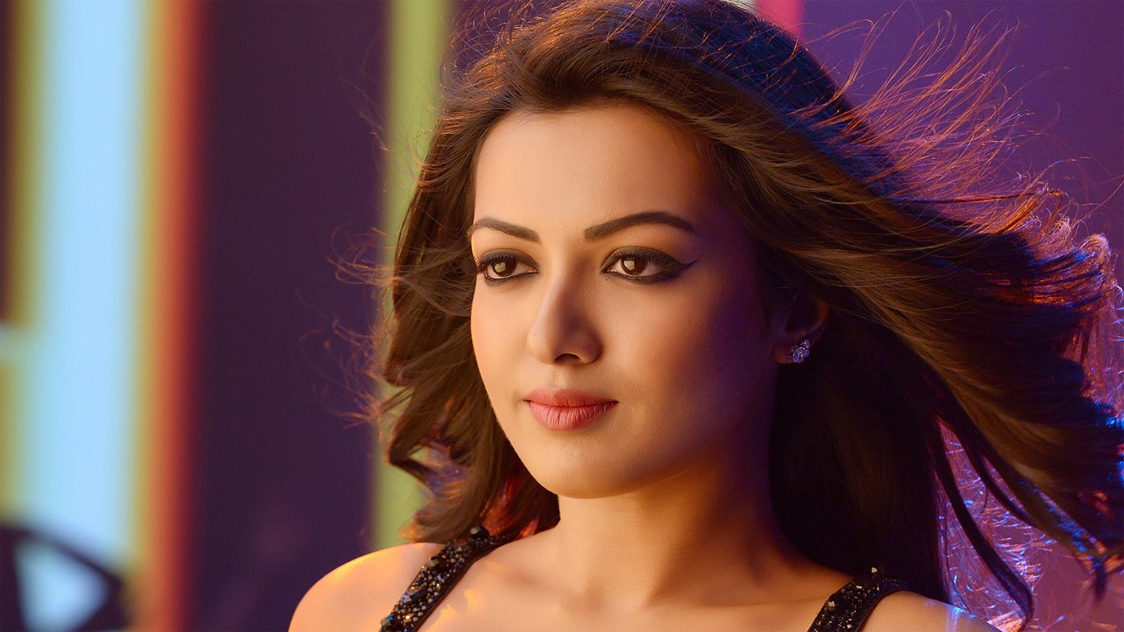 catherine tresa south indian actress wallpaper 2k