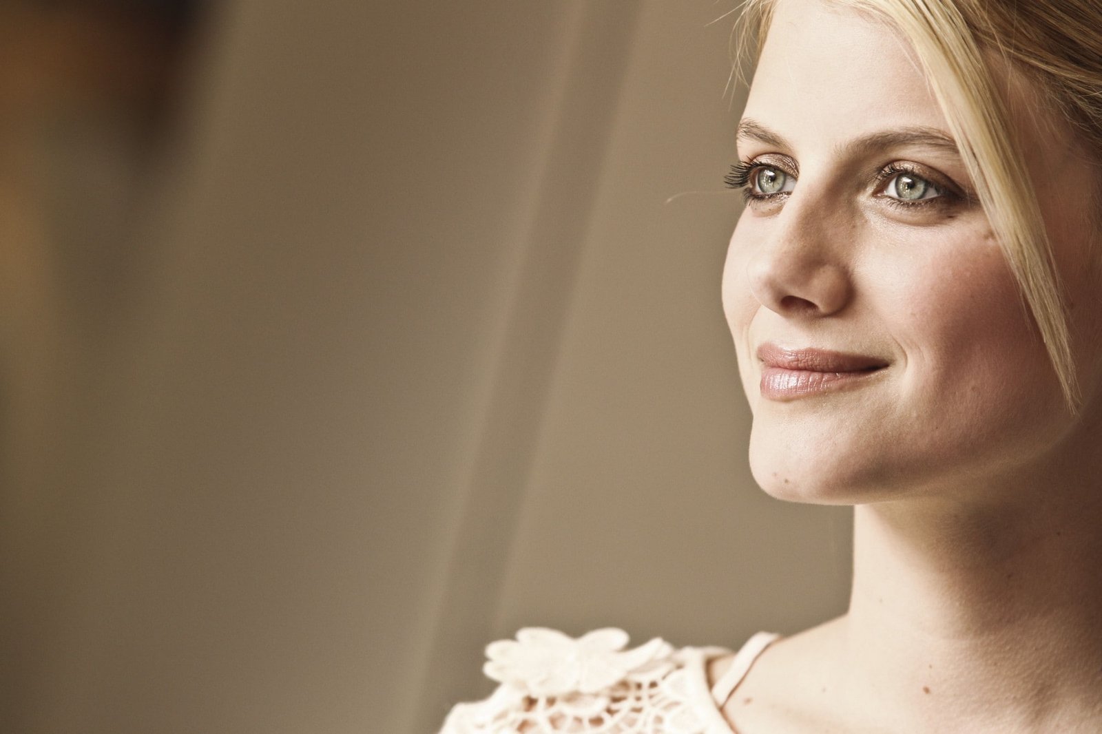 celebrity M lanie Laurent actress women blonde portrait 2k