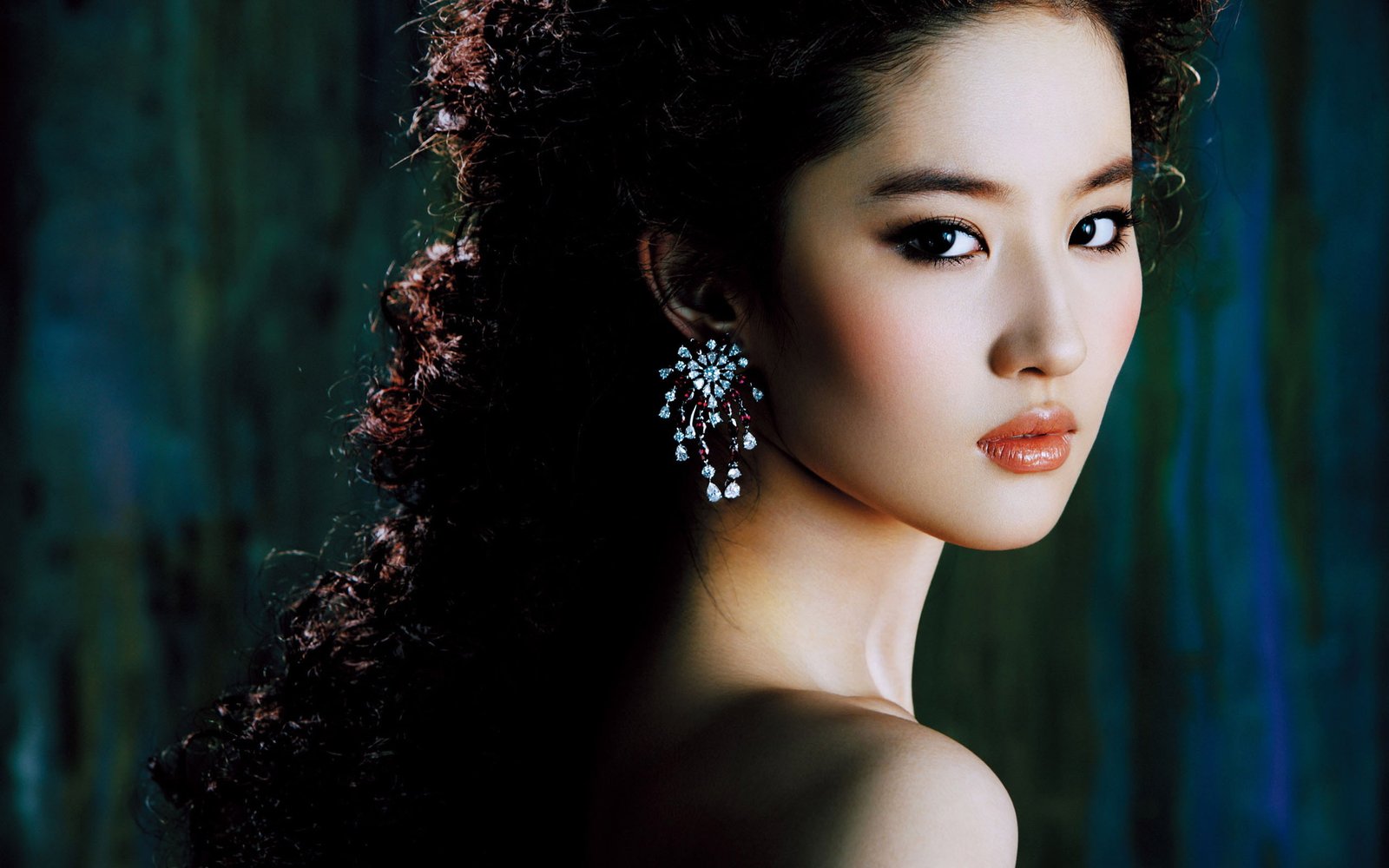 Chinese Actress Liu Yifei 2k