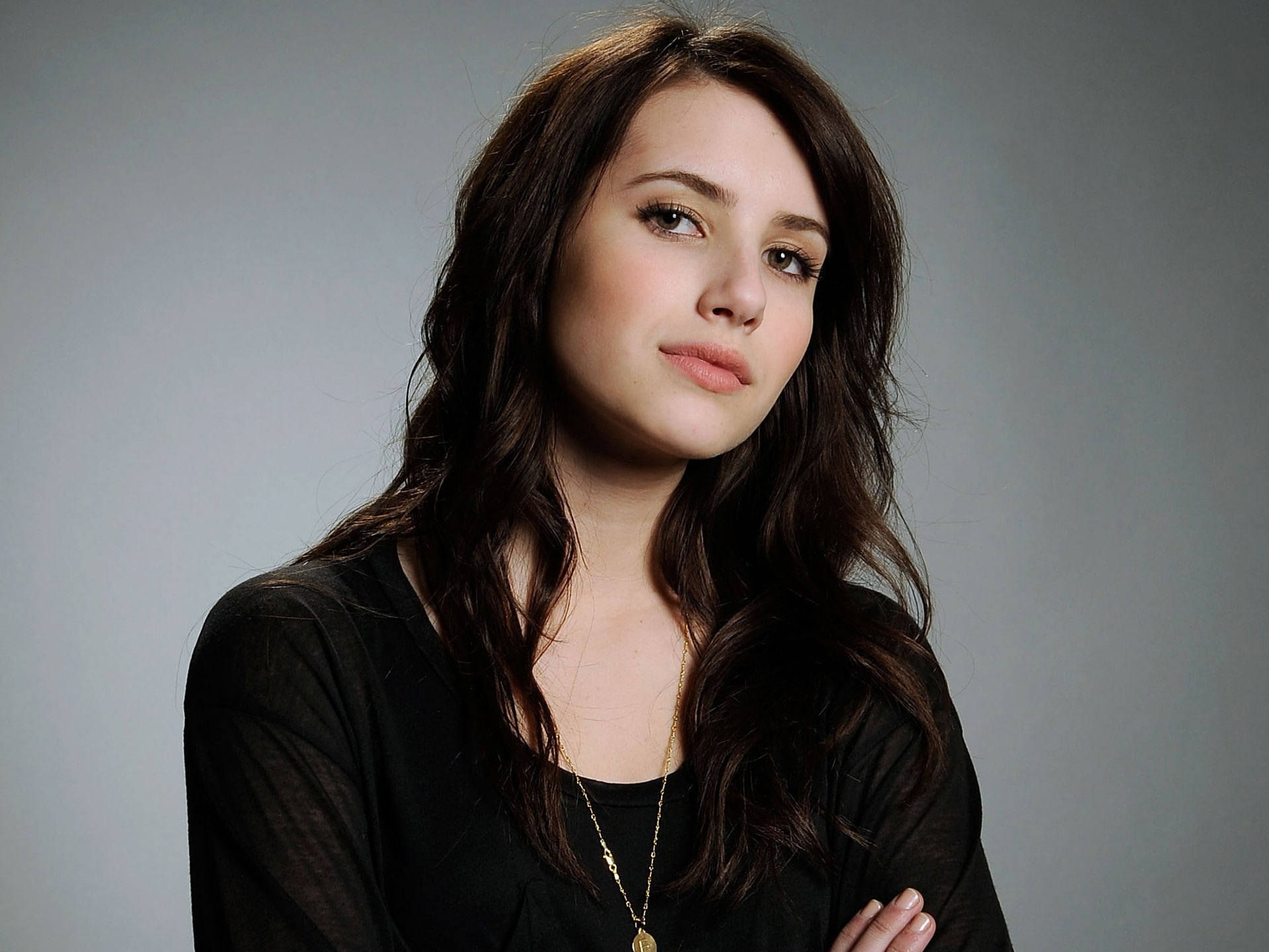 Emma Roberts women brunette actress portrait necklace