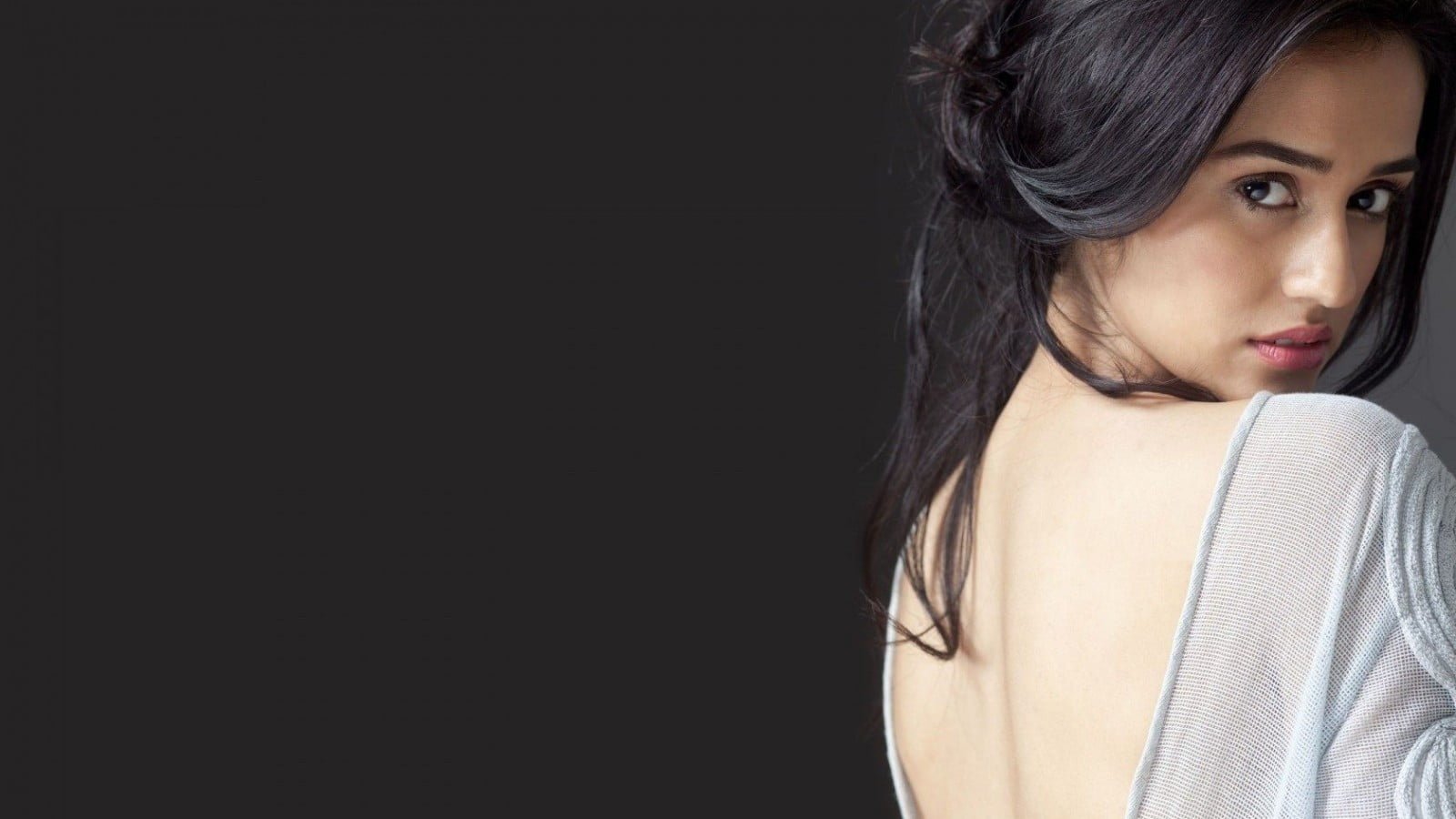 disha patani indian celebrities actress desi girl backless