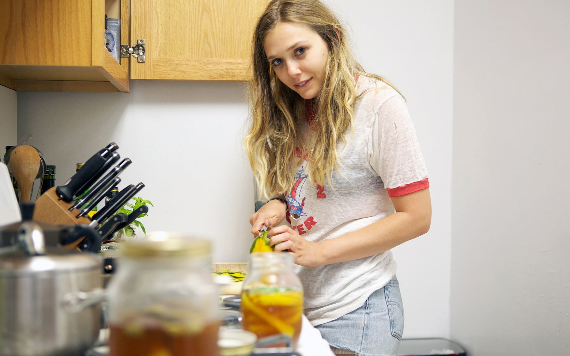 Elizabeth Olsen actress celebrity dyed hair 2k