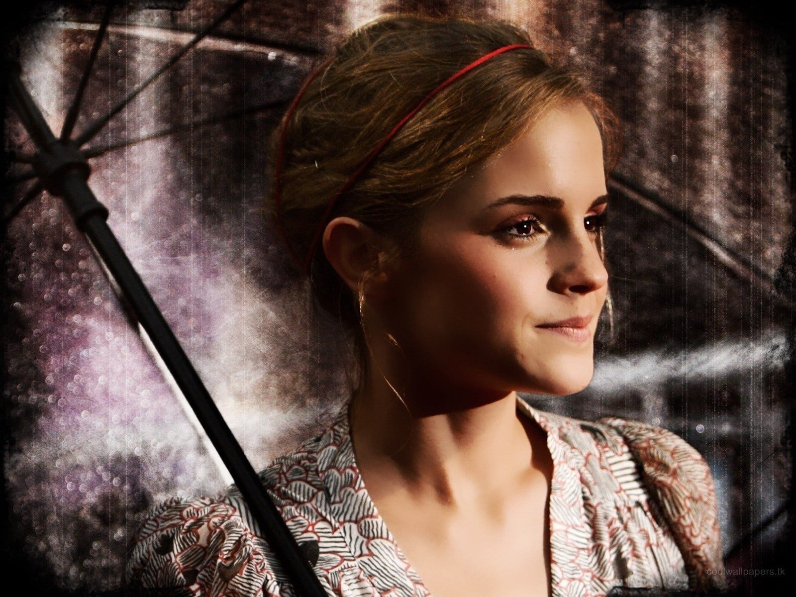 Emma Watson umbrella actress celebrity looking away women
