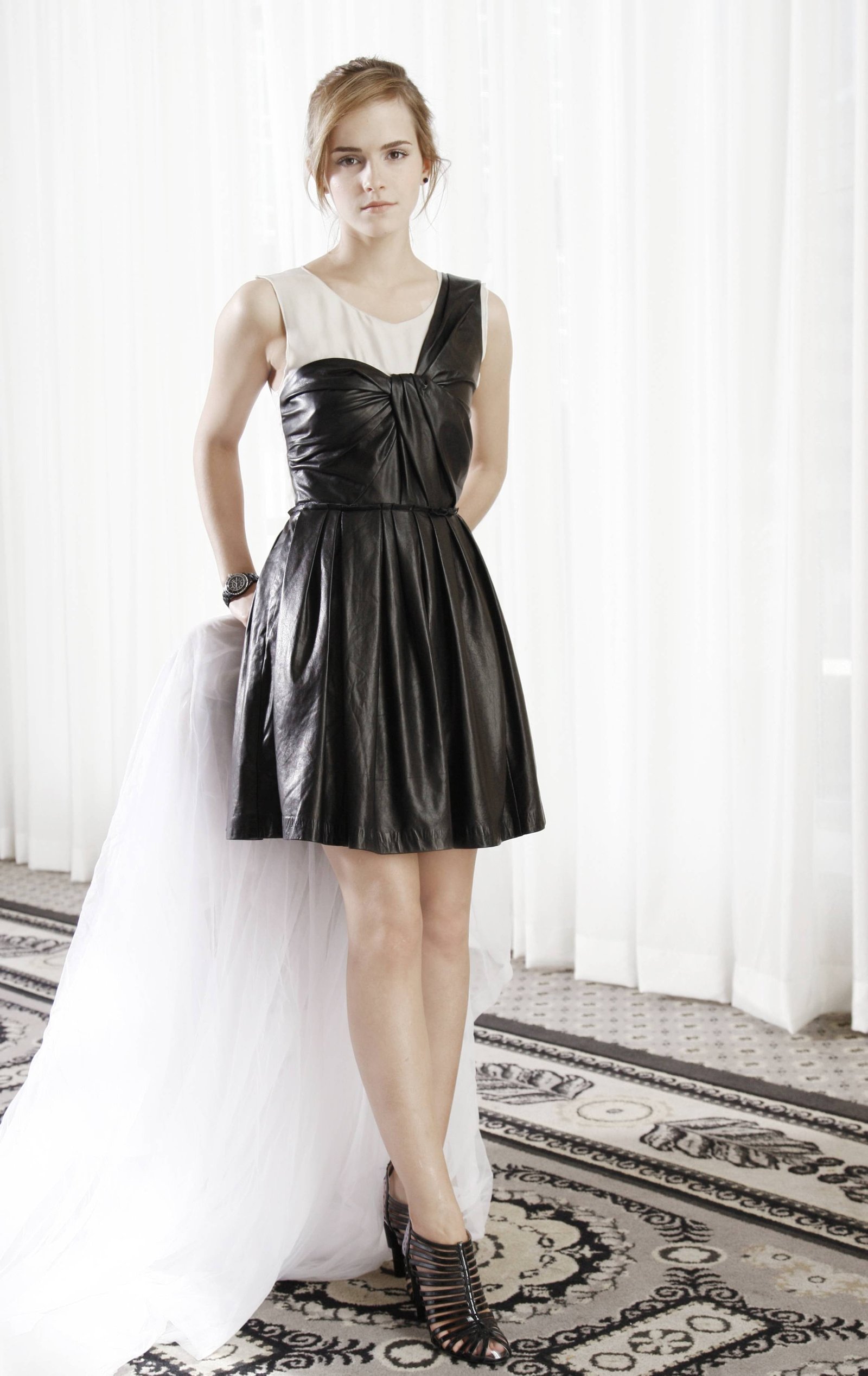 Emma Watson women actress celebrity dress fashion beauty 2k