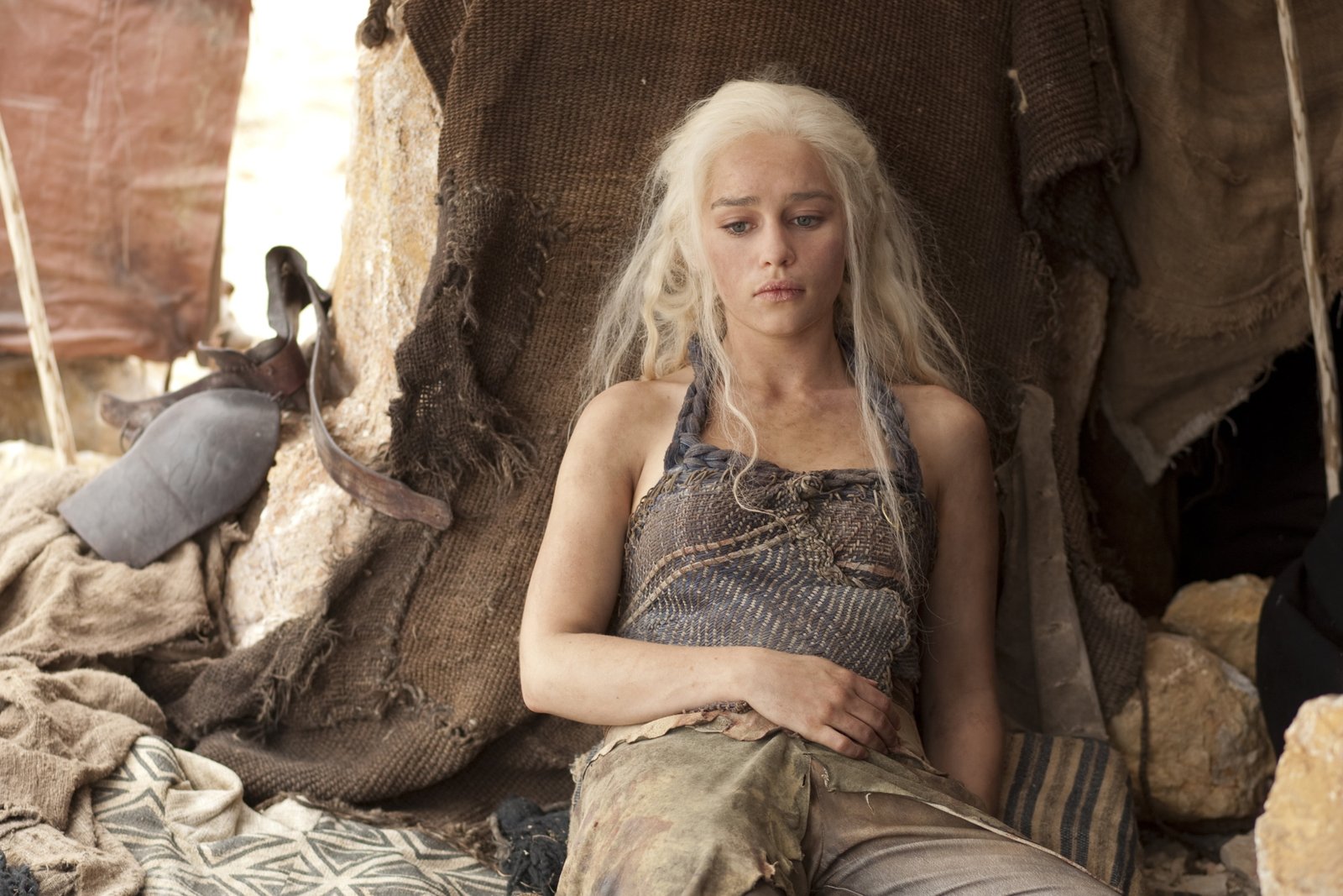 Game of Thrones Daenyres actress Emilia Clarke Daenerys Targaryen 2k